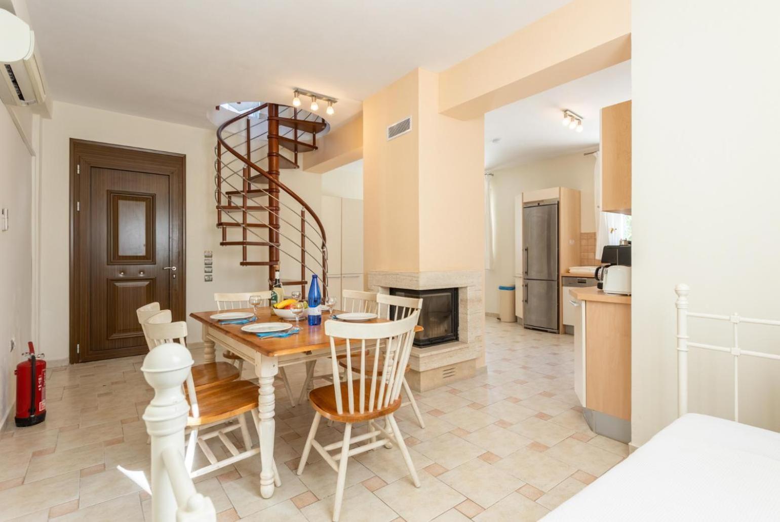 Fedra Villa *