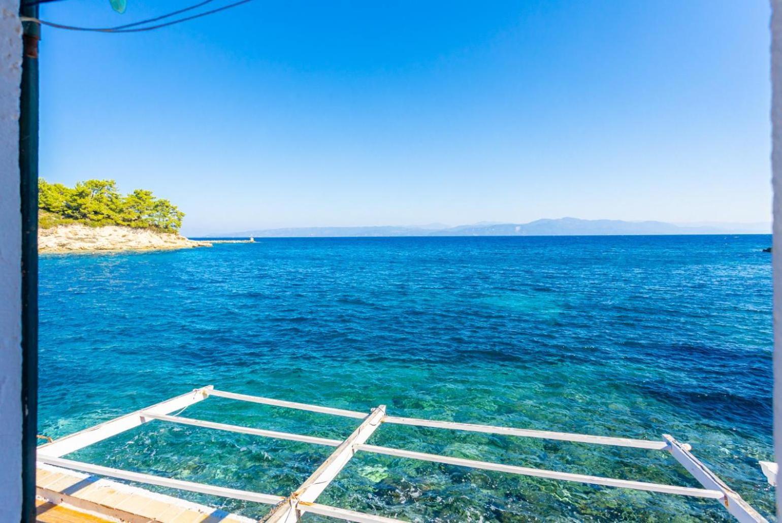 Spiros Jetty House Apartment