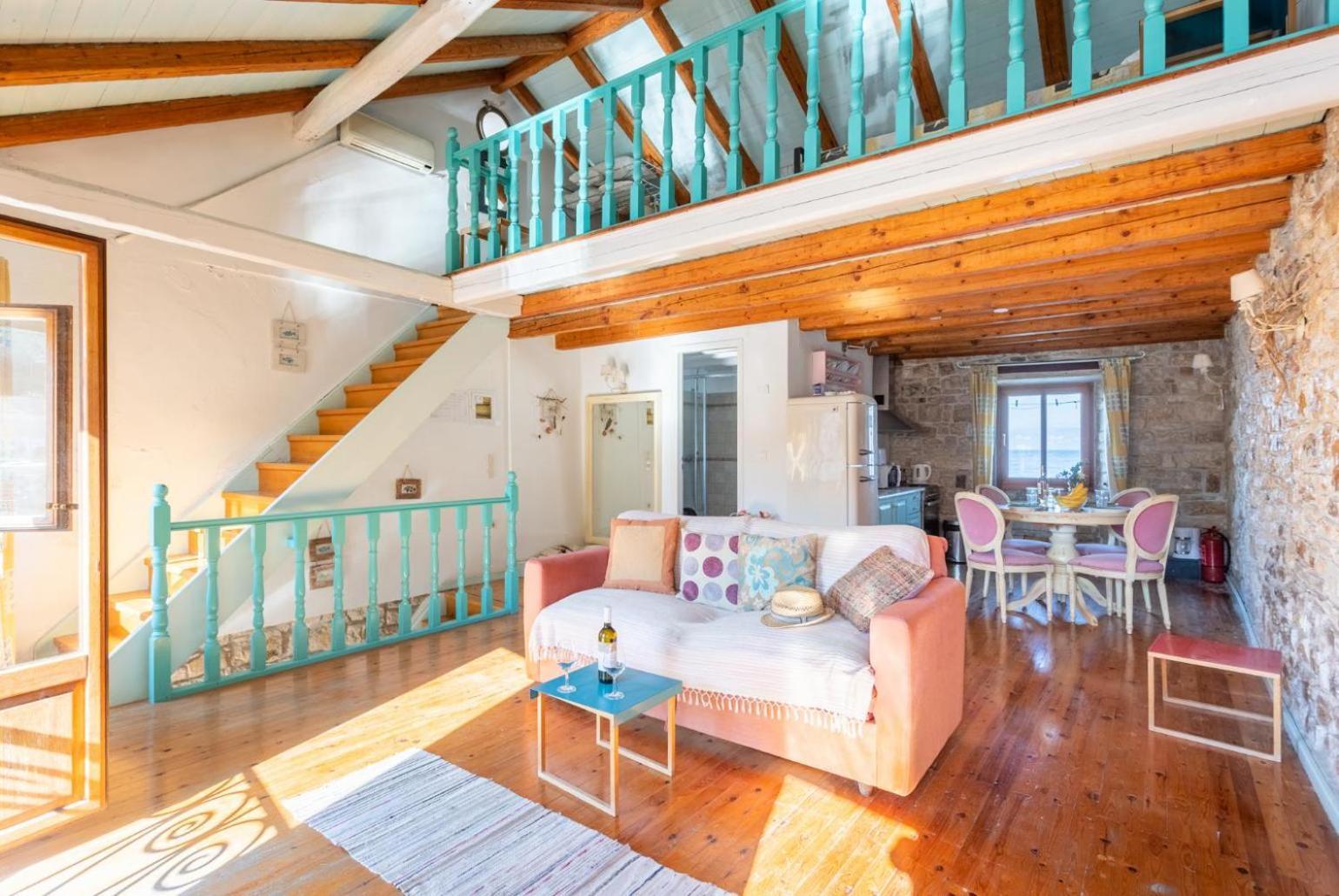 Spiros Jetty House Apartment *