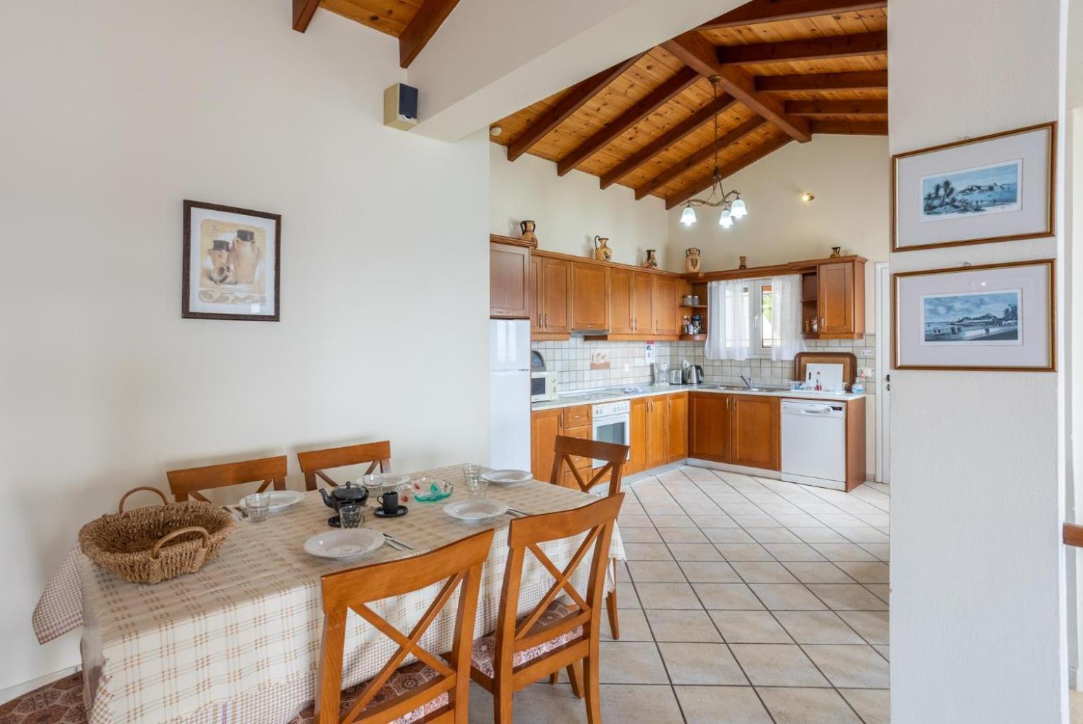 Kerkyroula Villa *