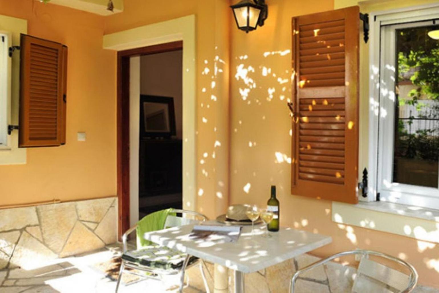 Foteini Apartment Agios Stefanos (Thinali)