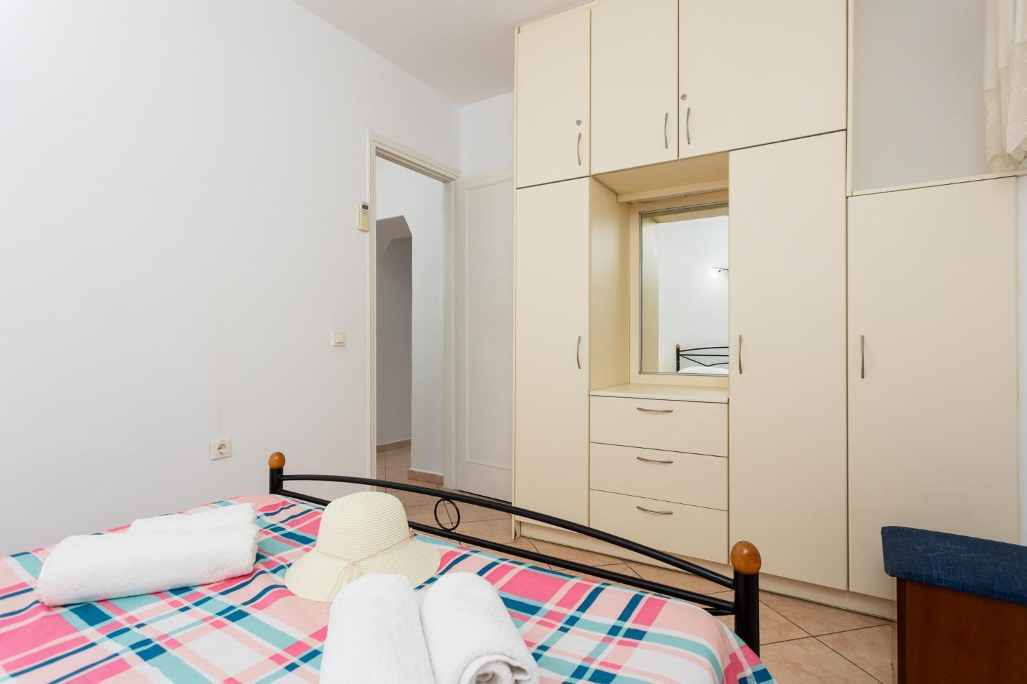 Apartment Dinos Katavolos