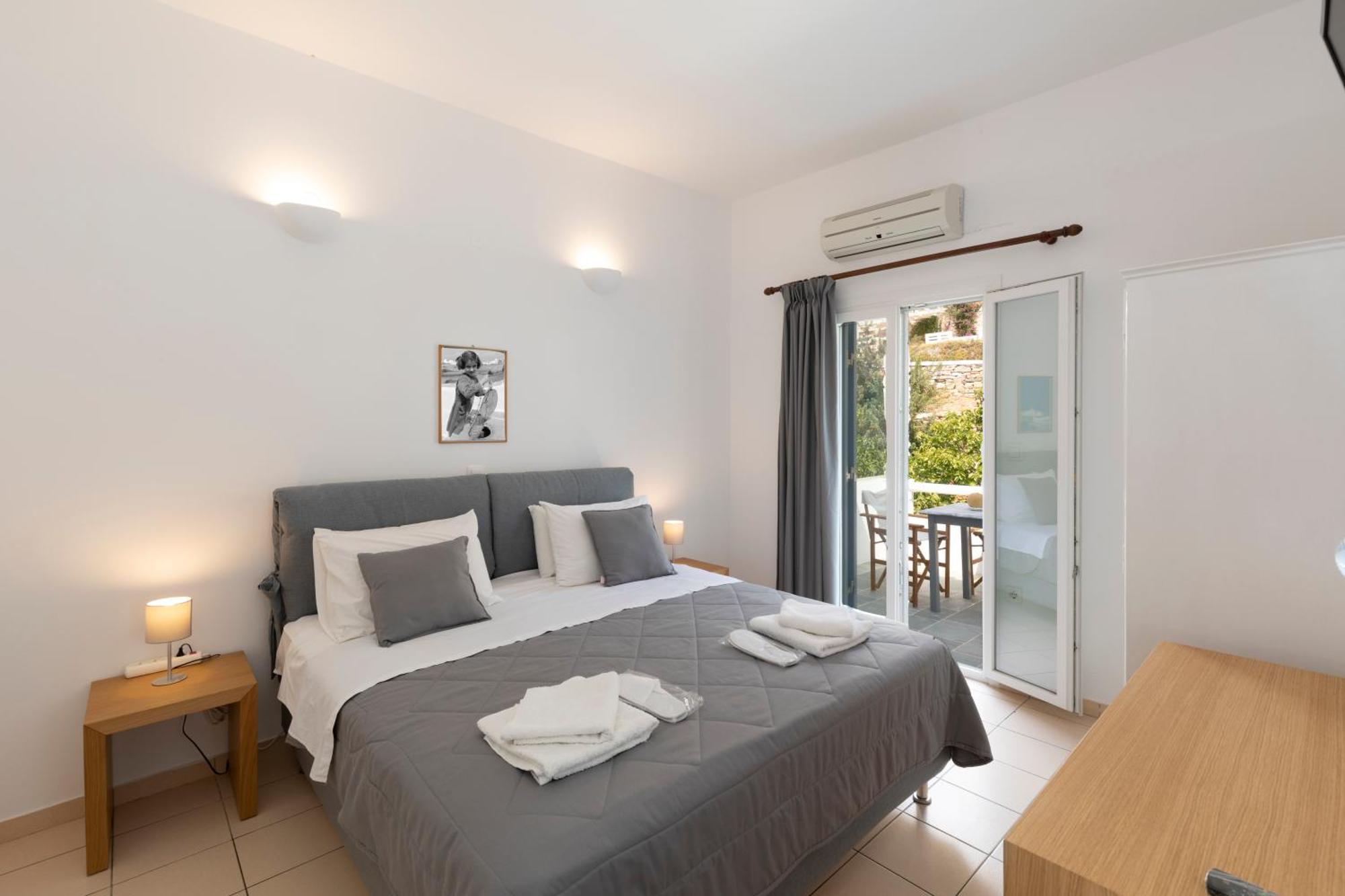 Mosha 2* Kamares (Sifnos)