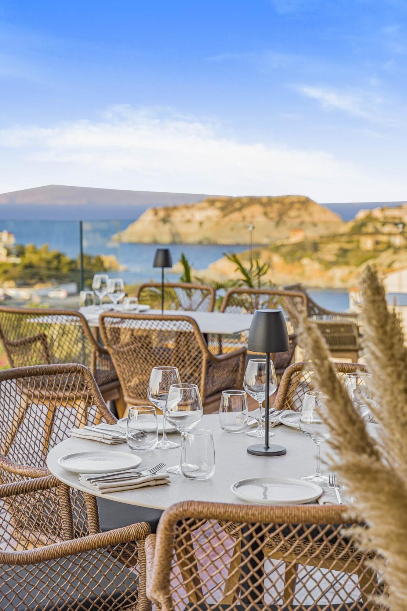Panorama Village Hotel 4*