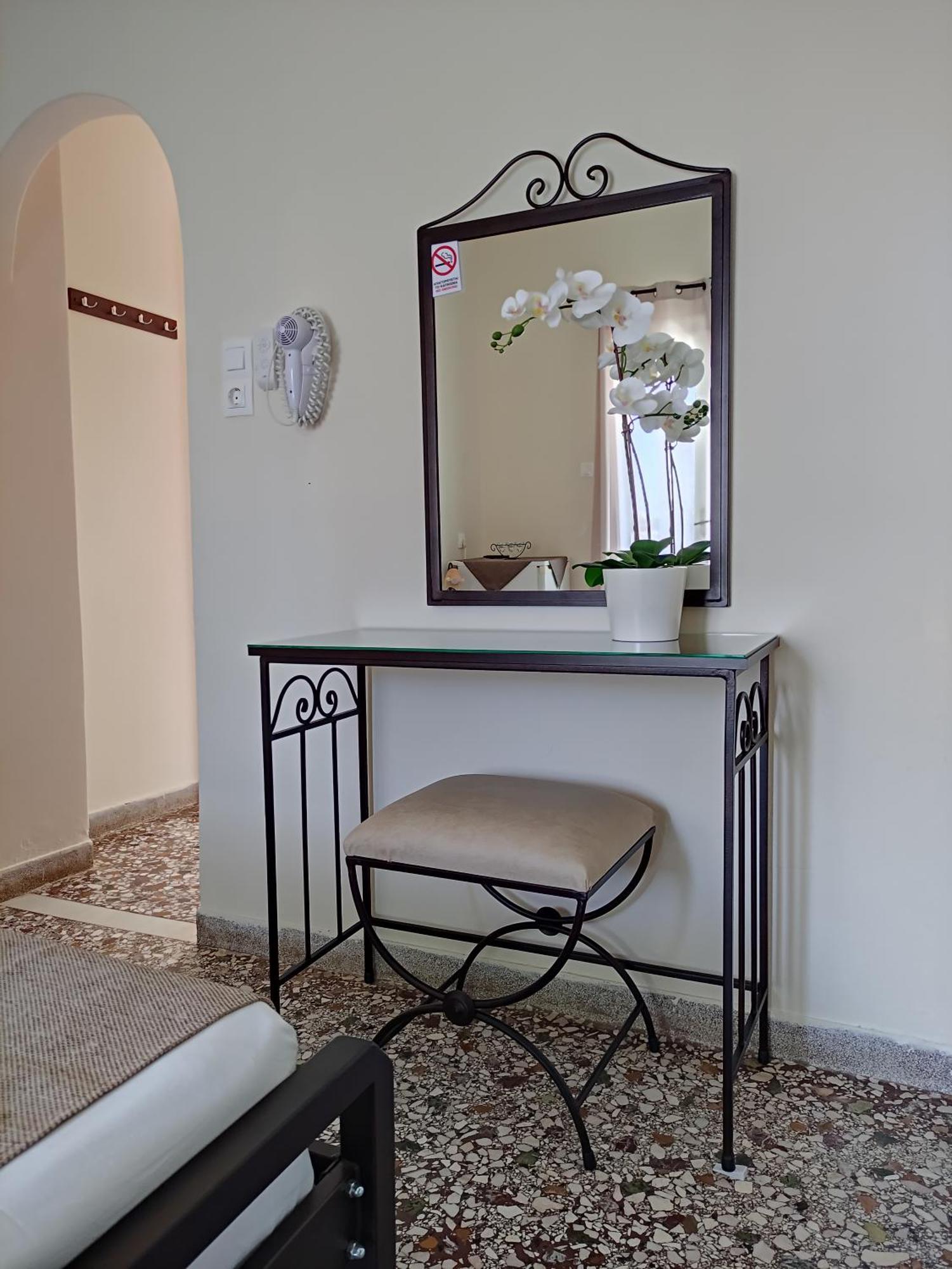 Paradise Garden Paros Apartment