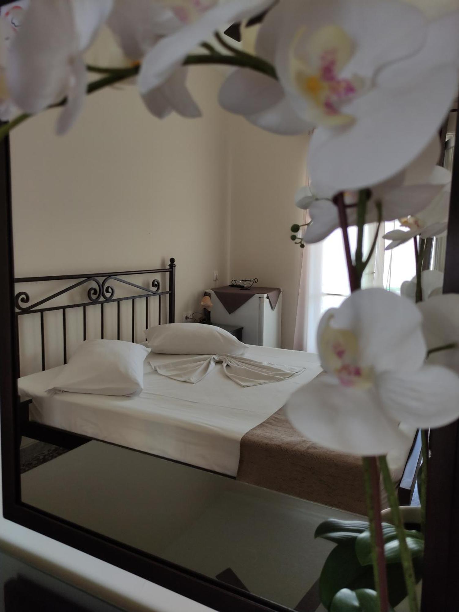Paradise Garden Paros Apartment *