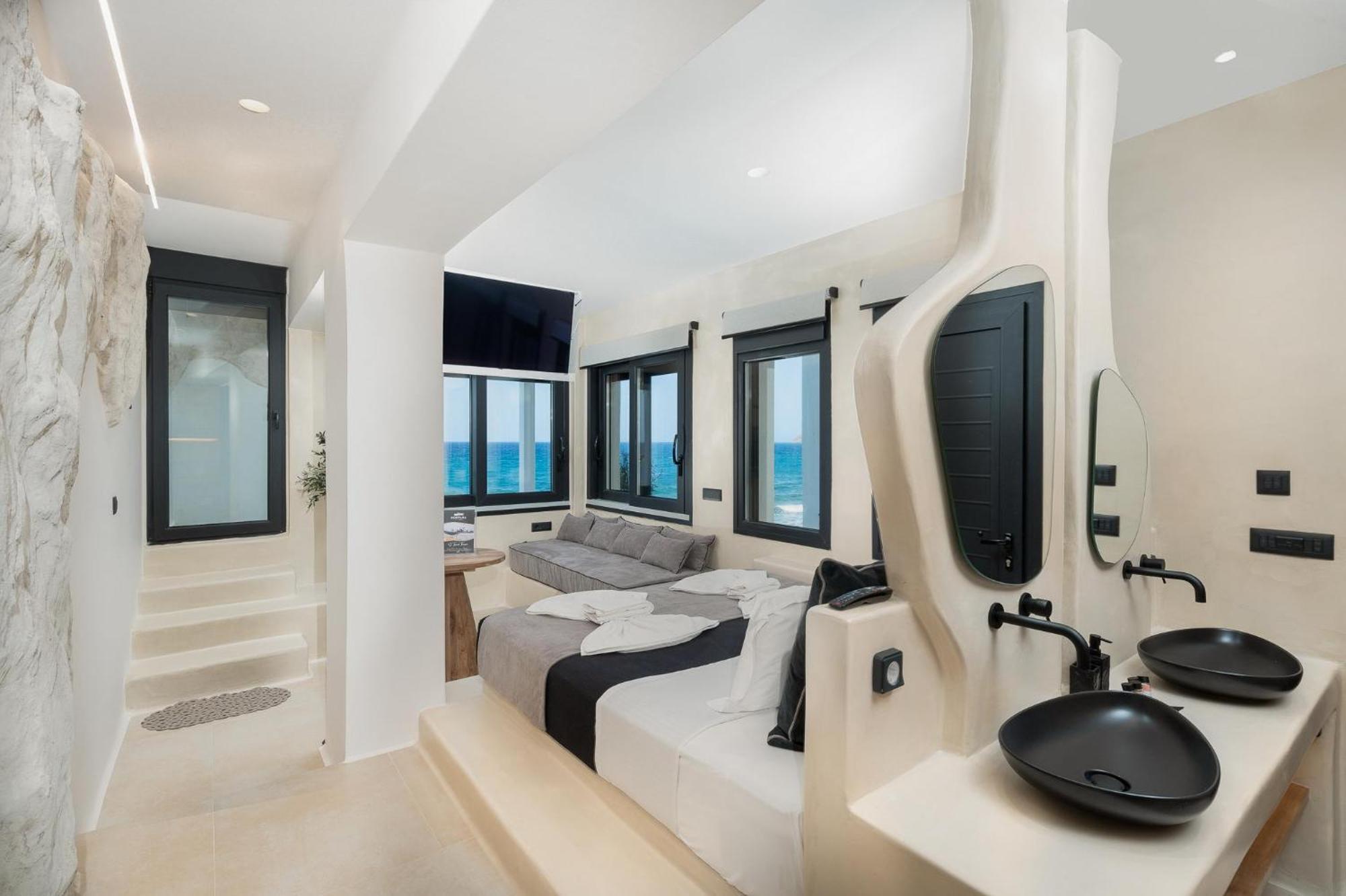 Portara Seaside Luxury 3* Naxos City