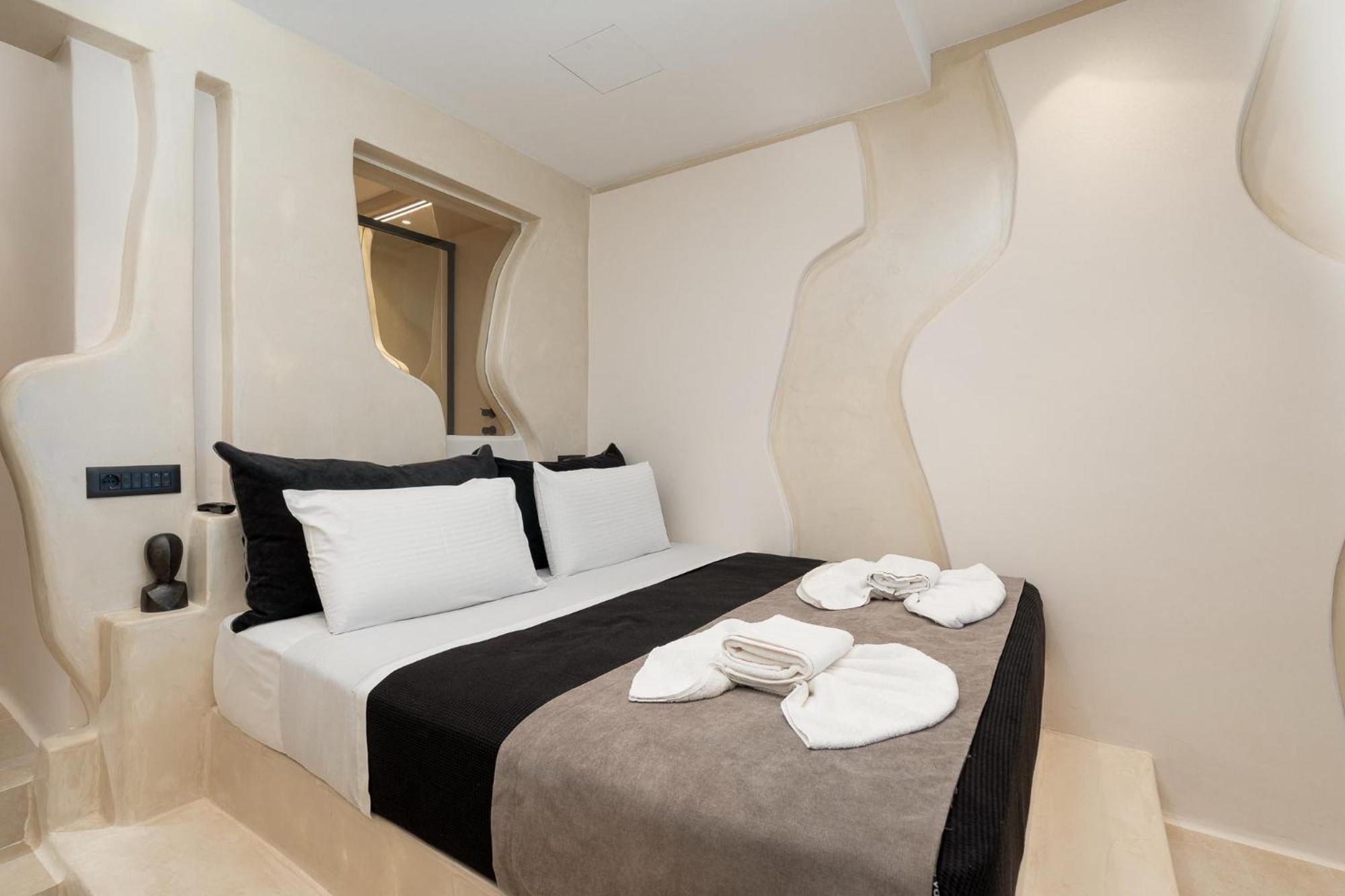 Portara Seaside Luxury Aparthotel Naxos City