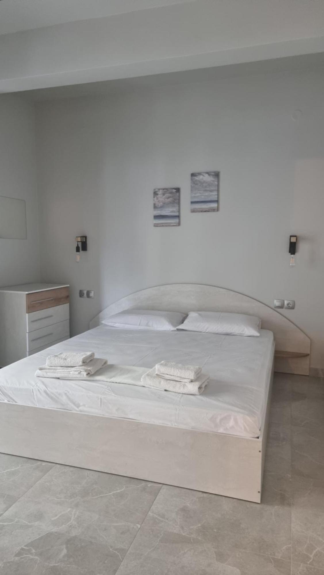 Apartment Seaside Luxury By Sarigianni