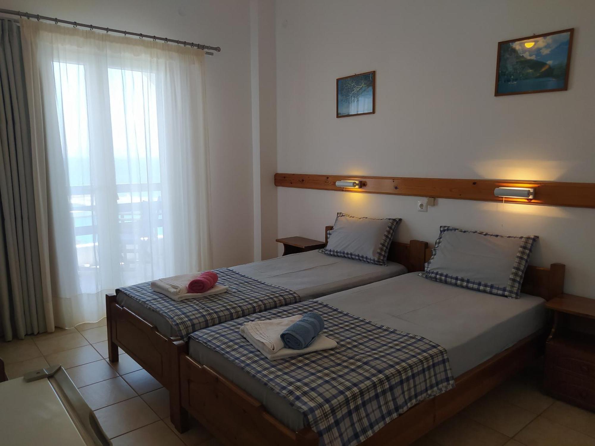 Corali Hotel 2*