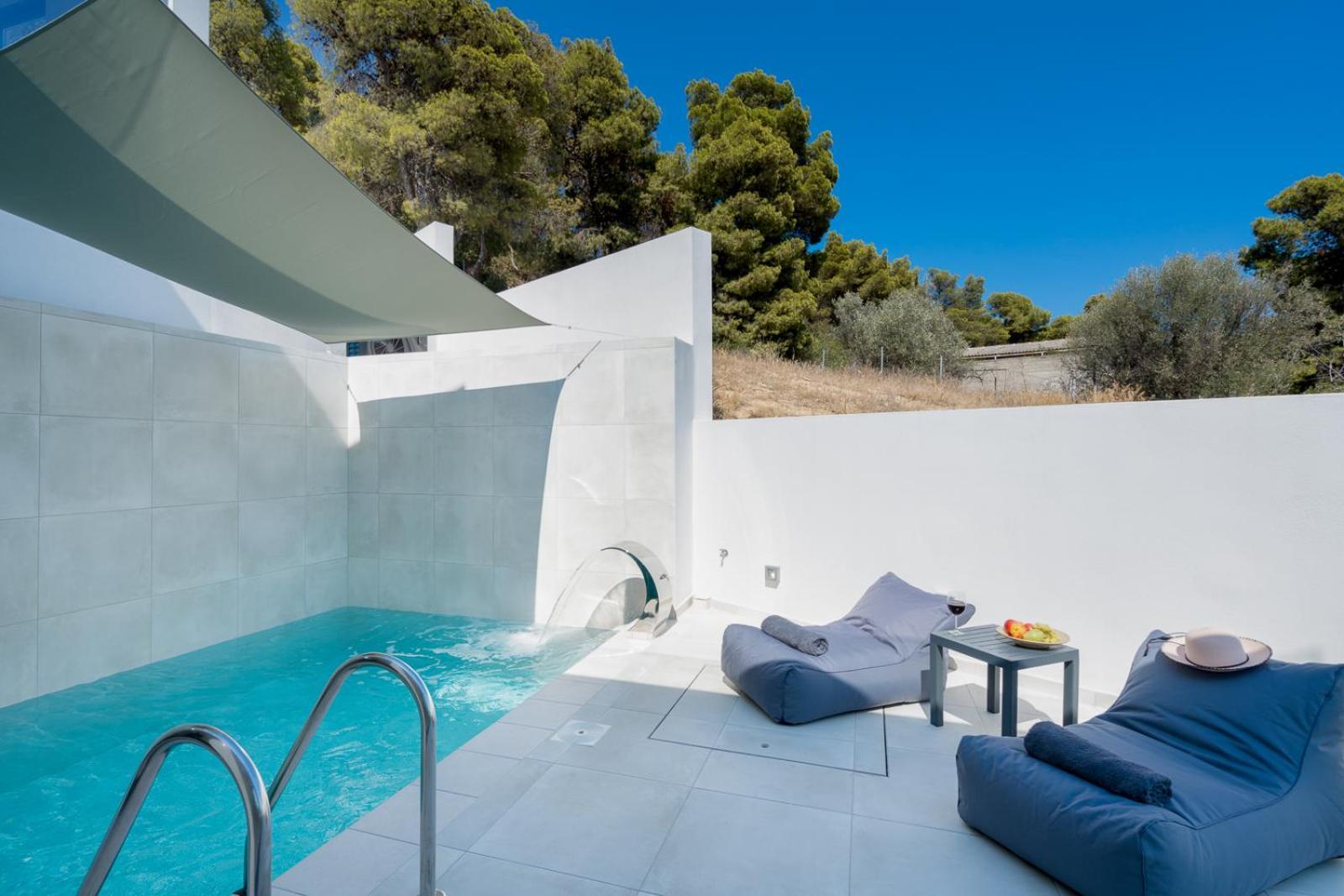 White Cliff Luxury