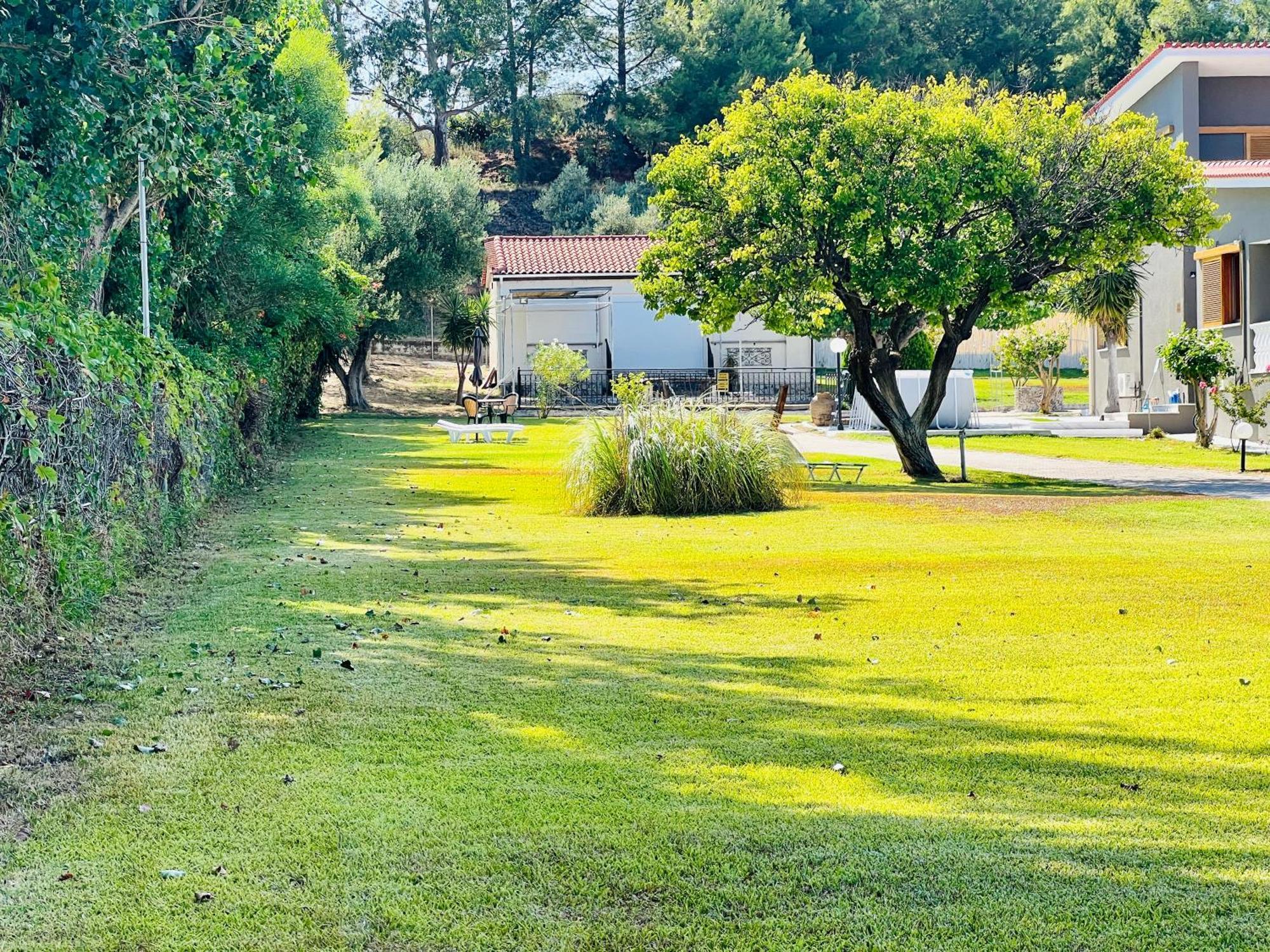 Gazonia Family Estate