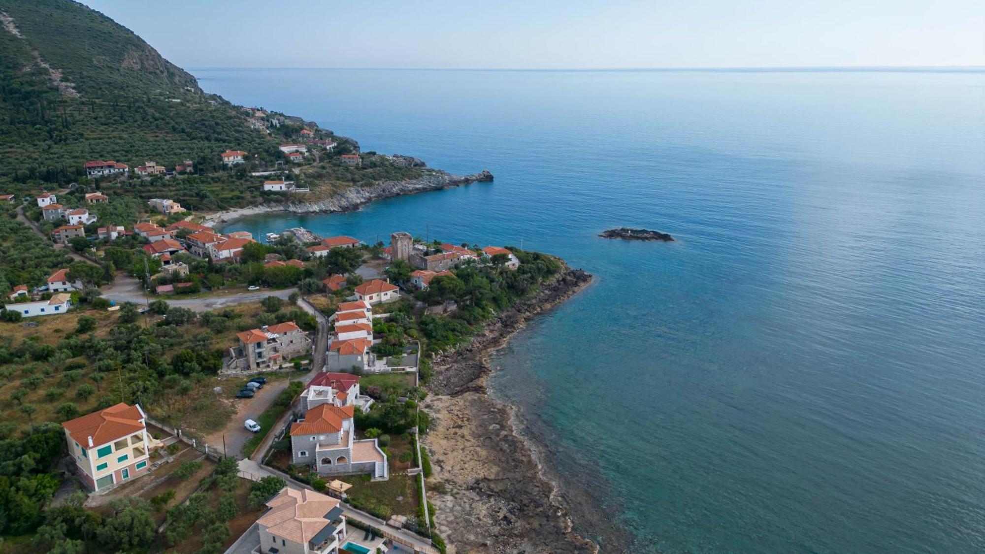 σελήνη Kotronion (West Mani)
