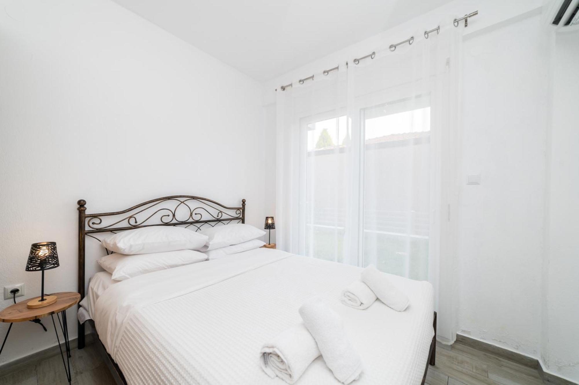 Apartment Thalassa & Thalassa Prive Residential Complex Ofrinion