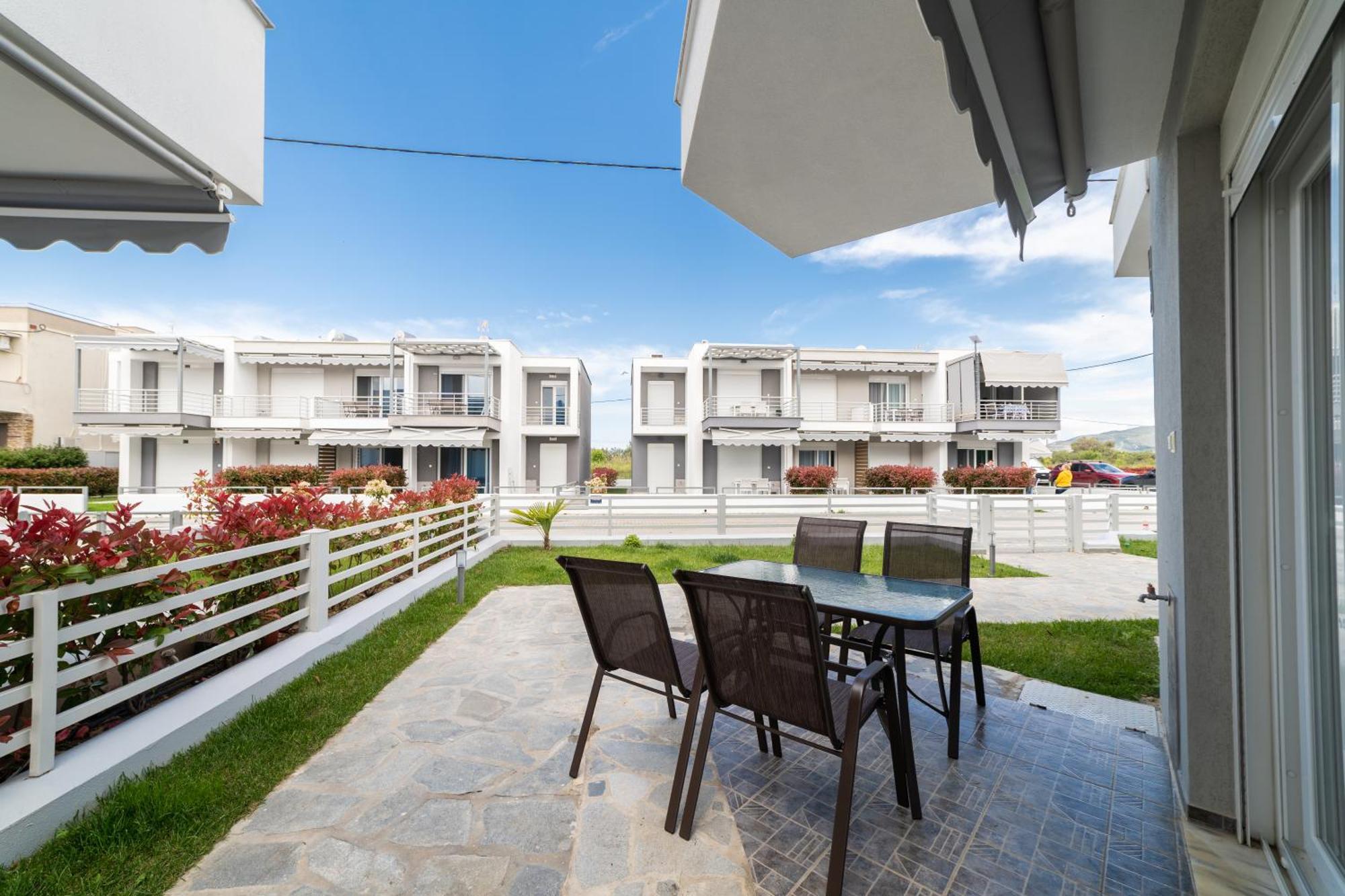 Apartment Thalassa & Thalassa Prive Residential Complex Ofrinion
