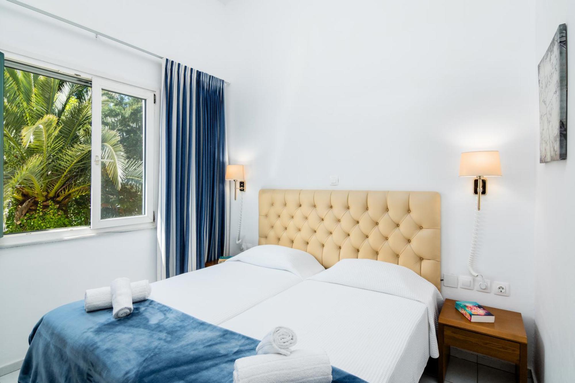Aparthotel Helion