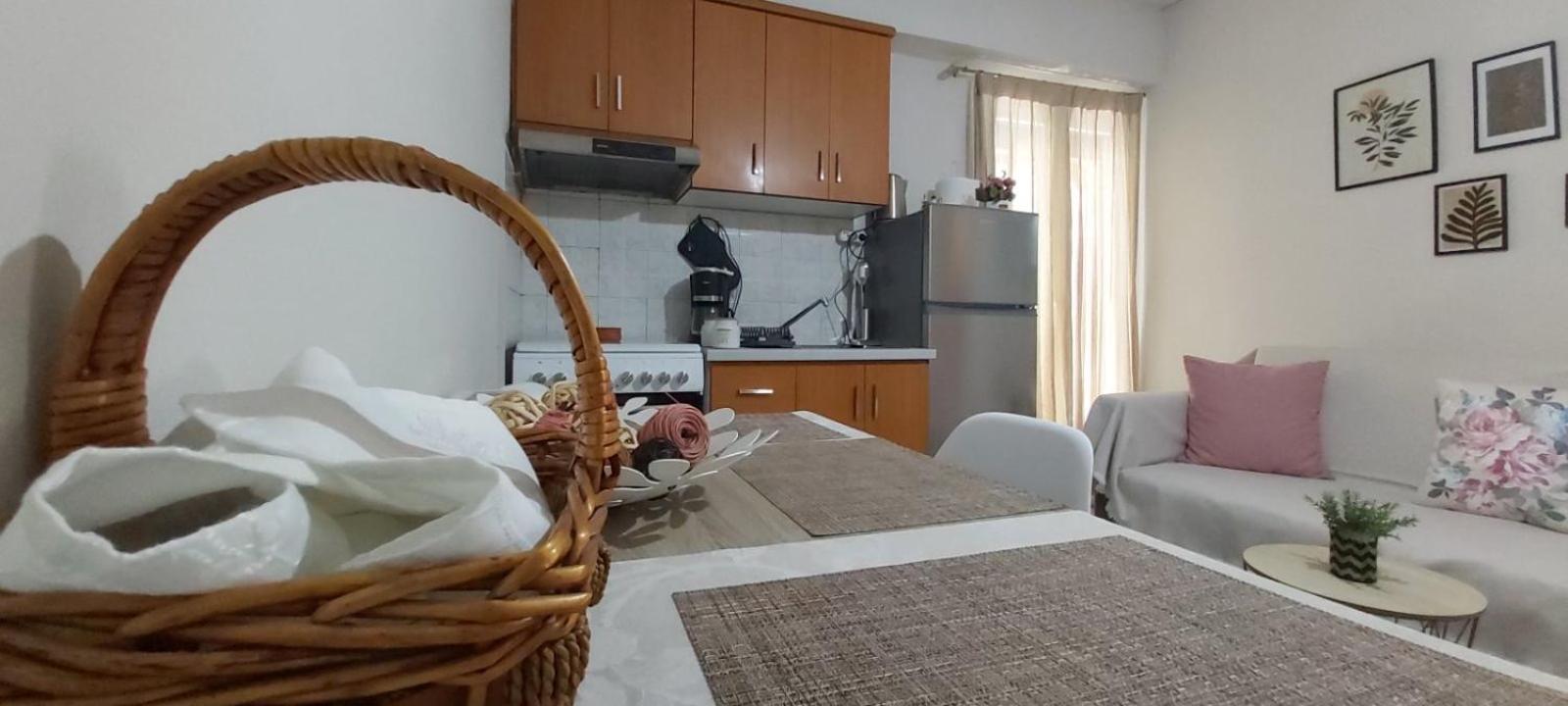 Apartment Comfy Near The Port And The Center Of Volos