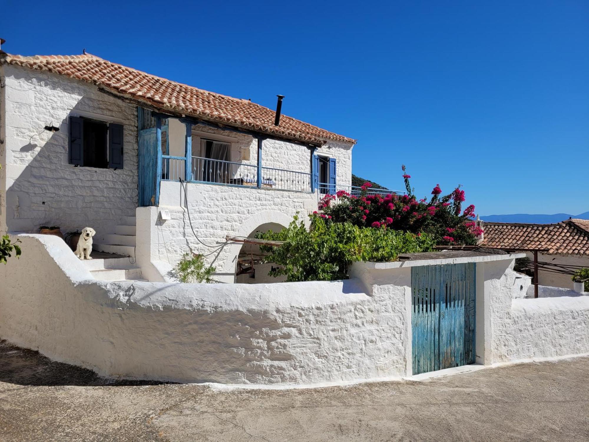 Holiday home Lovely Traditionnal House With Sea View Tiros
