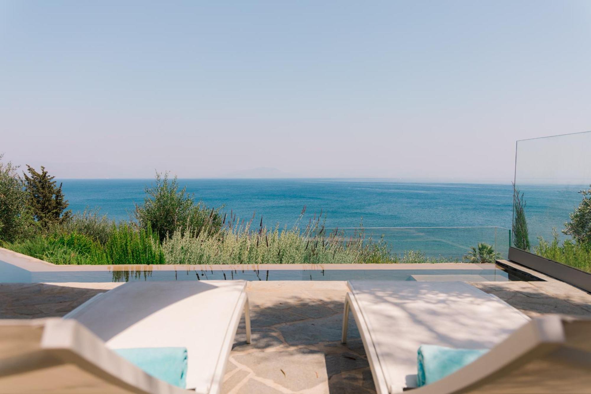 Zoela Corfu - 2 Seperate With Full Privacy