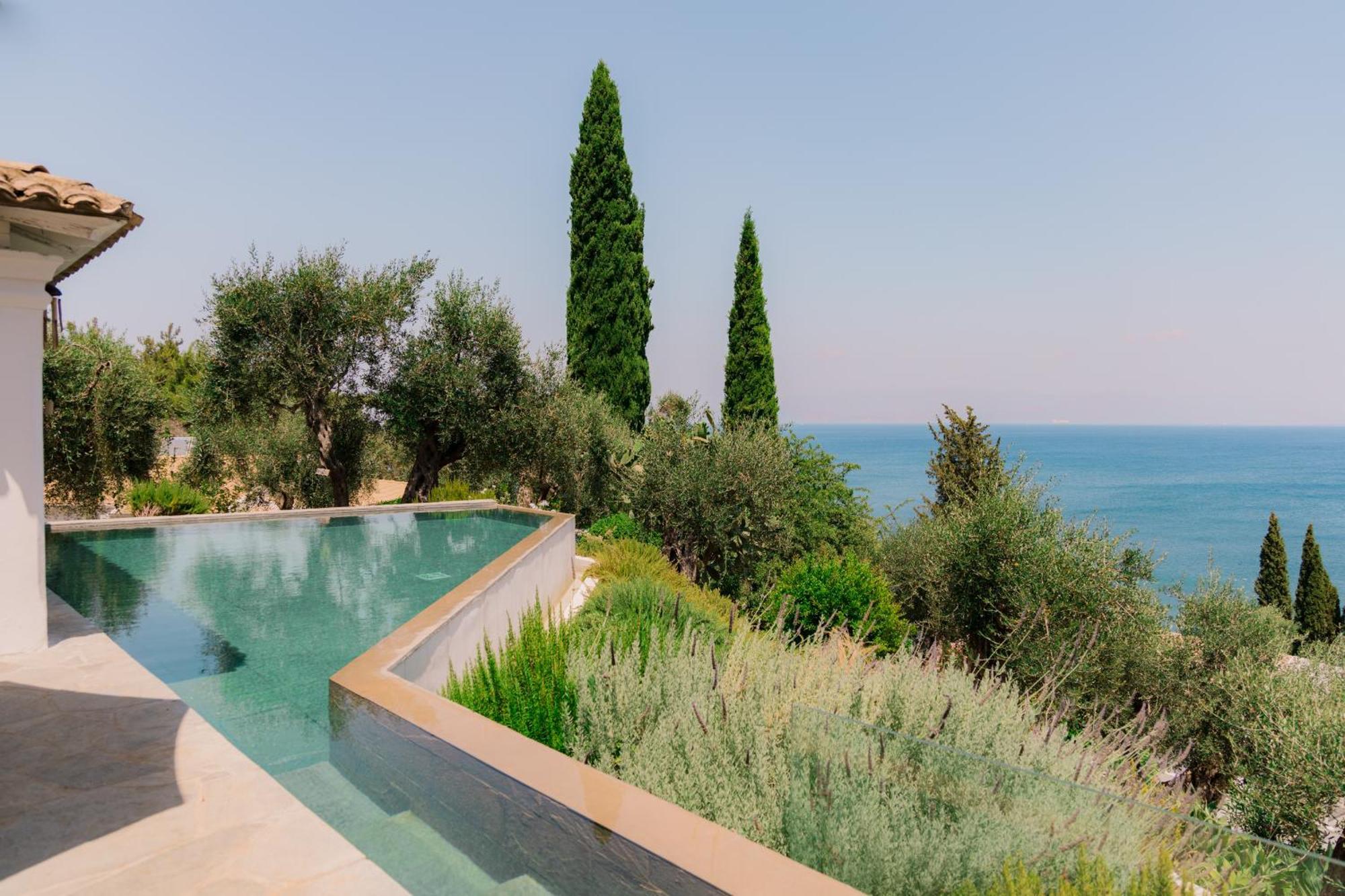 Zoela Corfu - 2 Seperate With Full Privacy