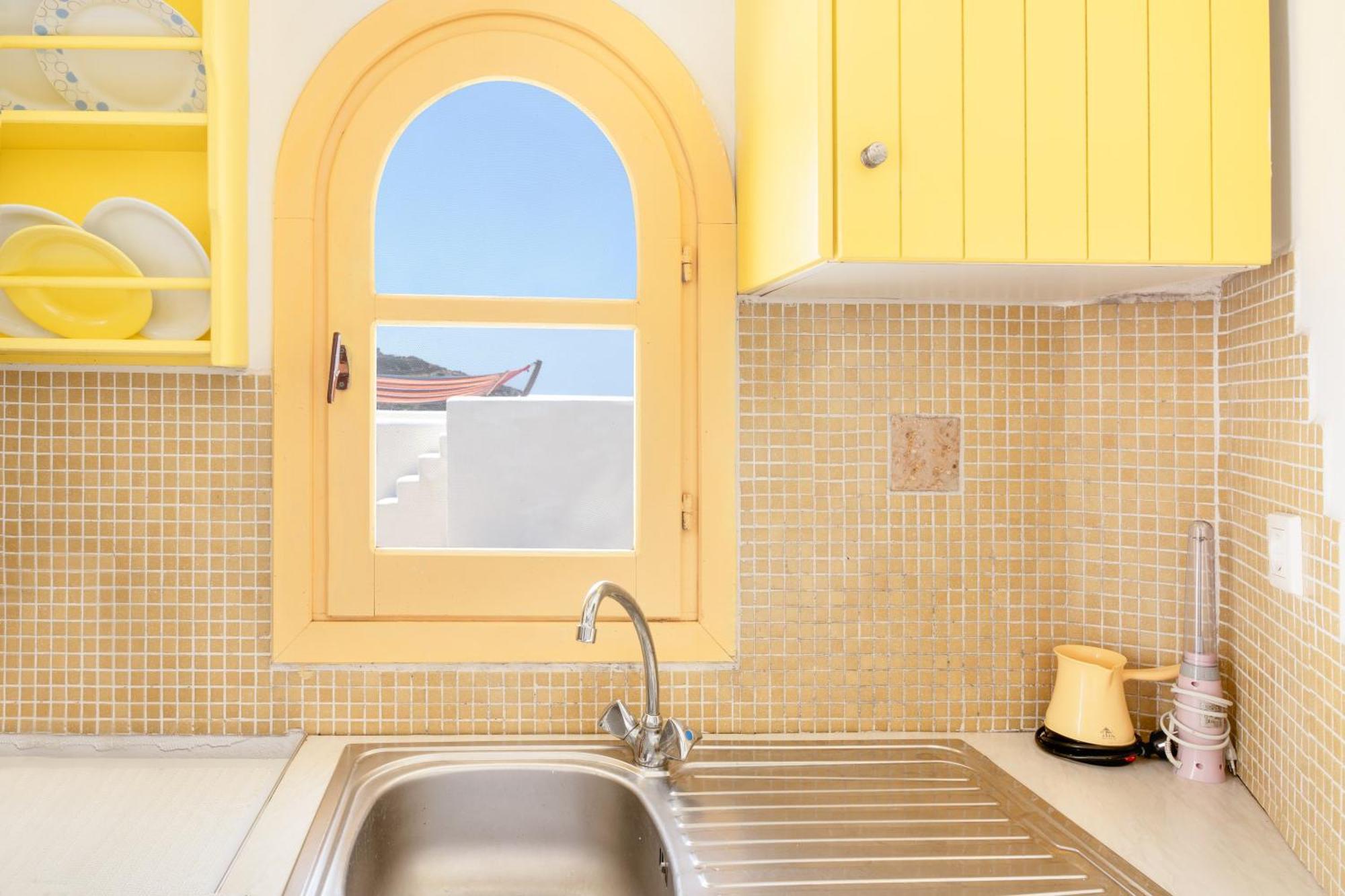 Kimolos Guest house