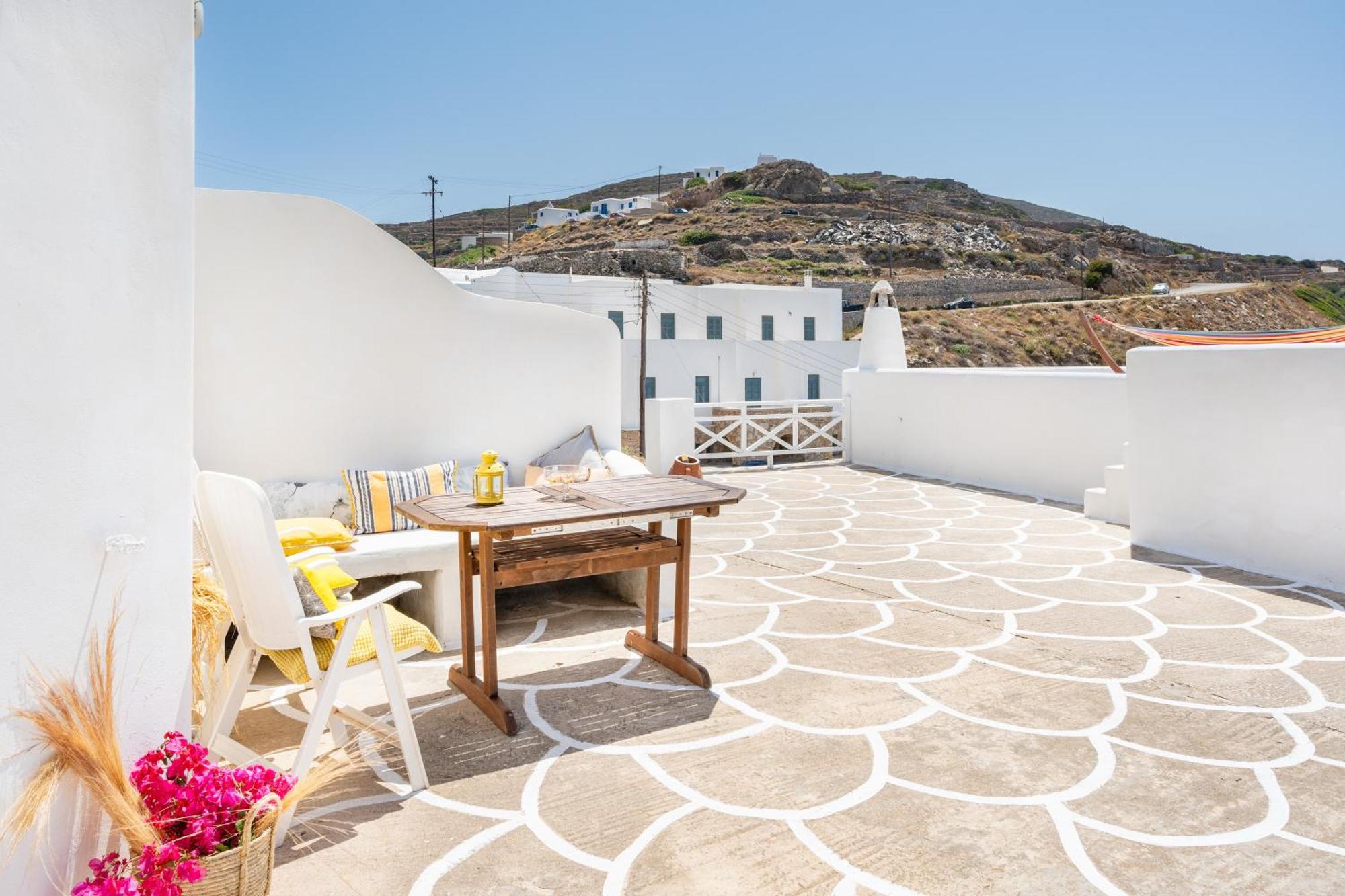 Kimolos Guest house *