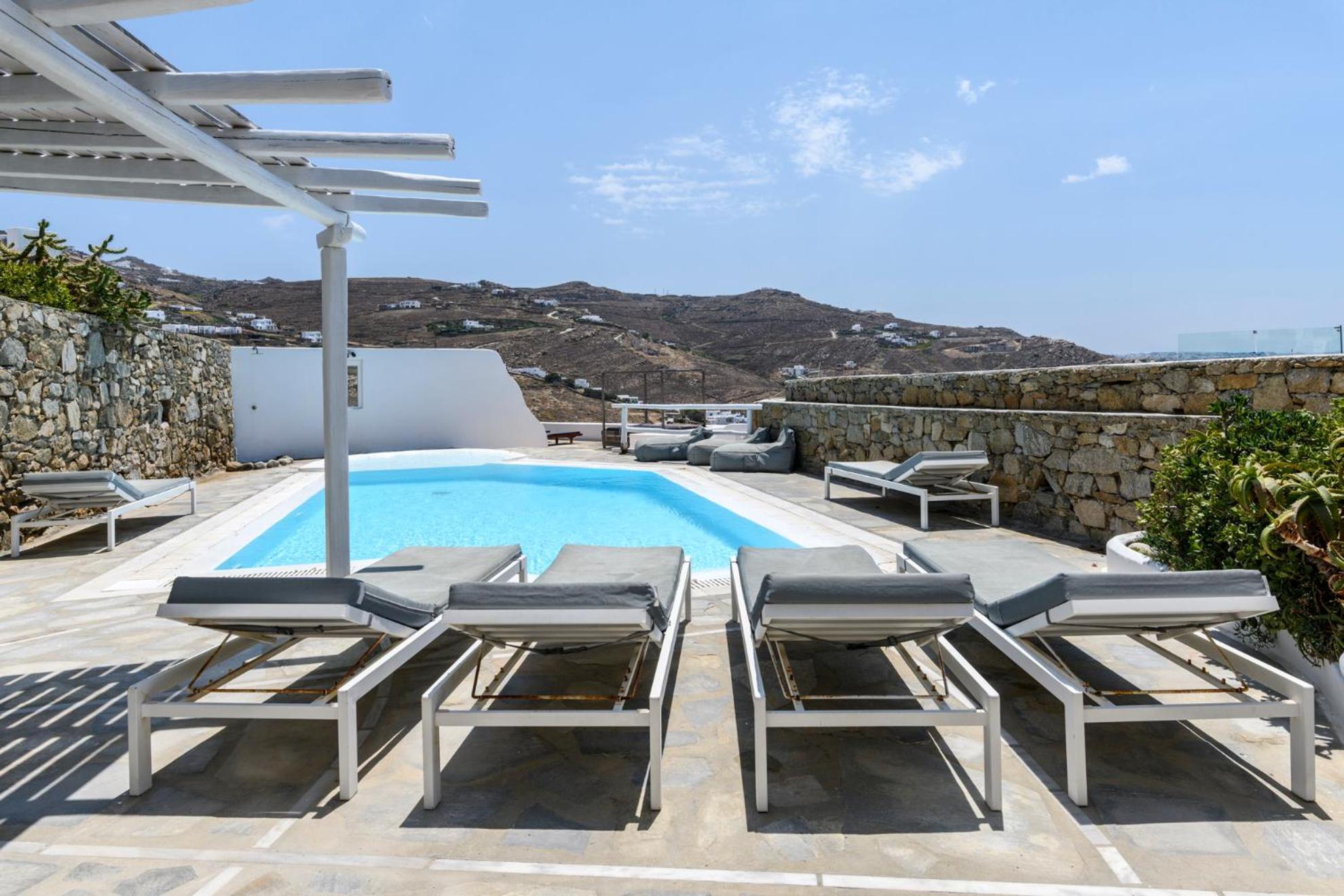 Seablue Houlakia (Mykonos)