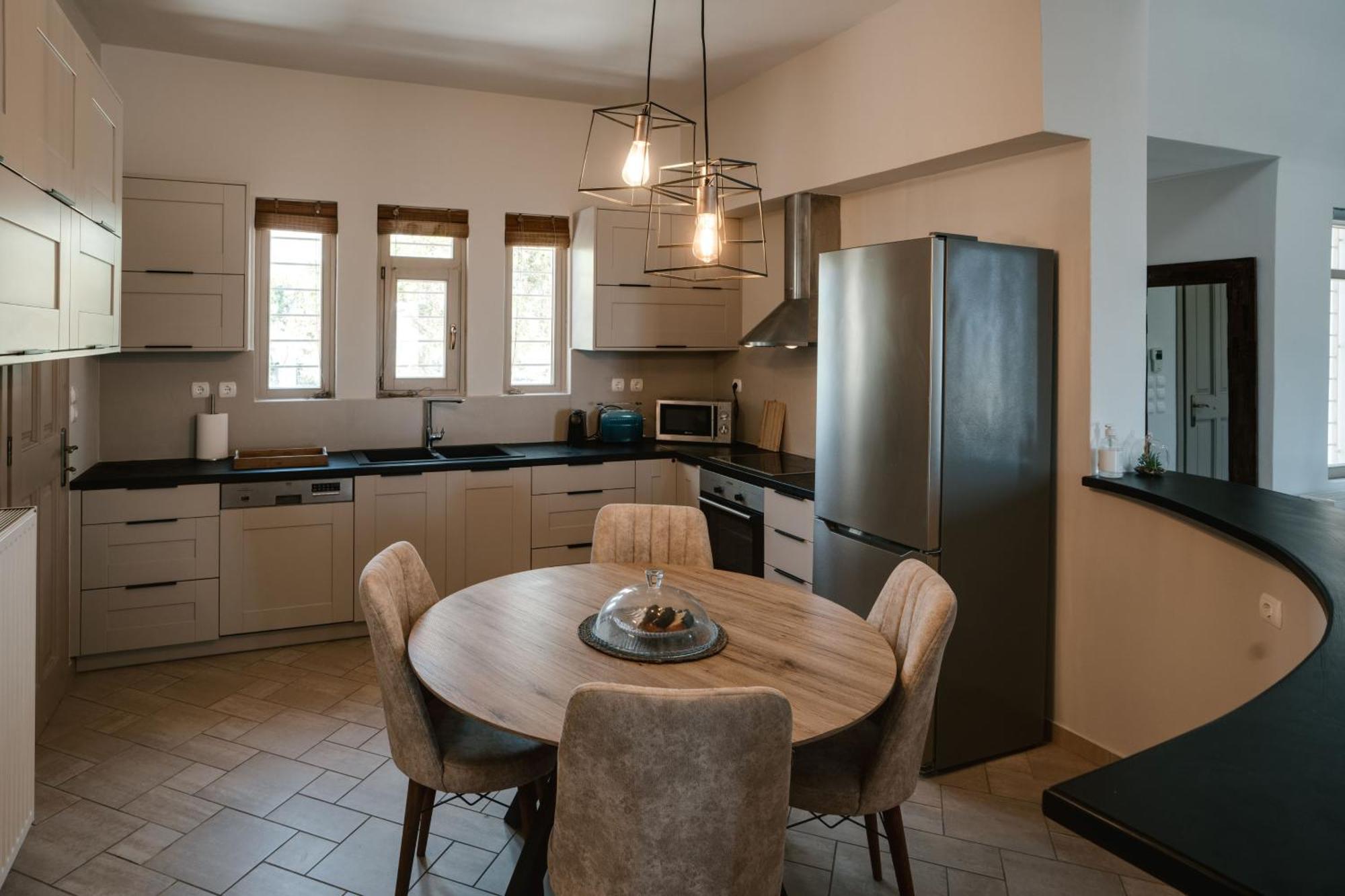 Echo Villa Fira (Santorini)