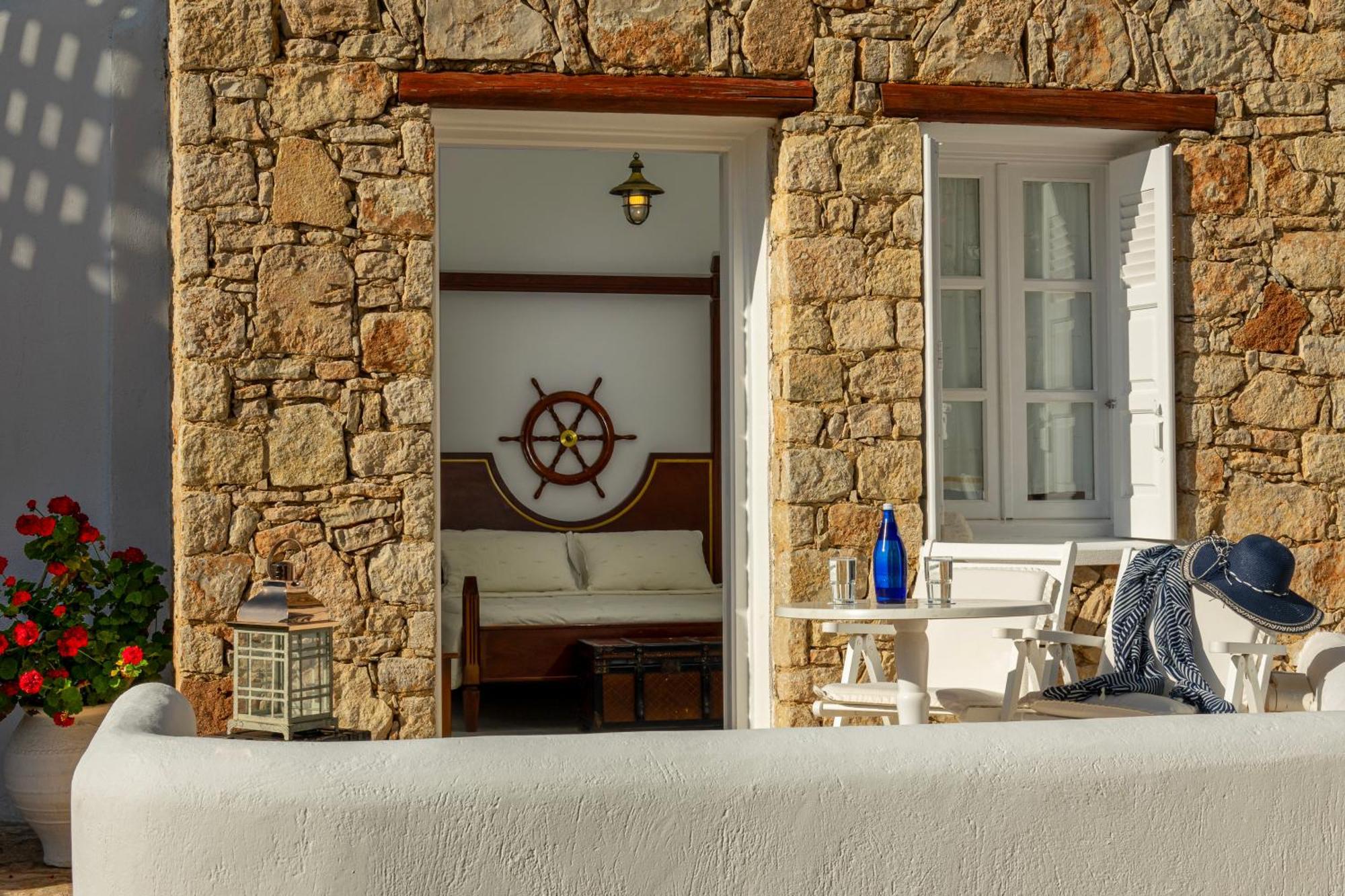 Hotel Chora & 4*