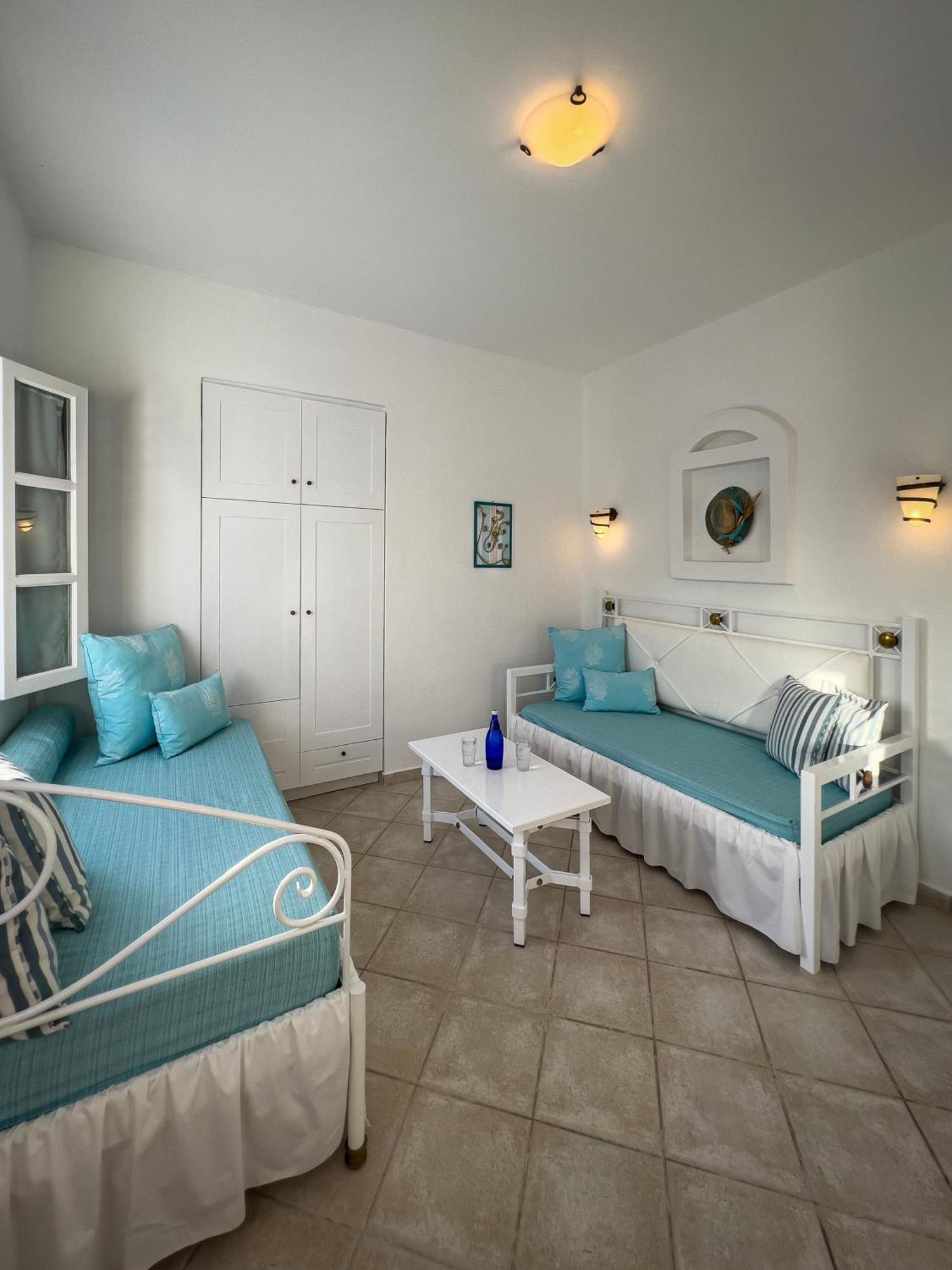 Hotel Chora & 4*