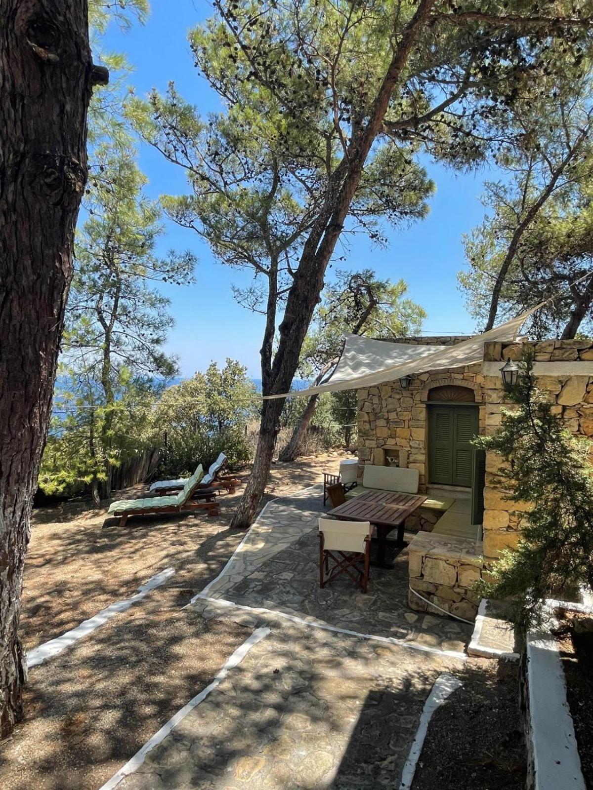 Petrino 2 - Traditional Lerian House Holiday home *