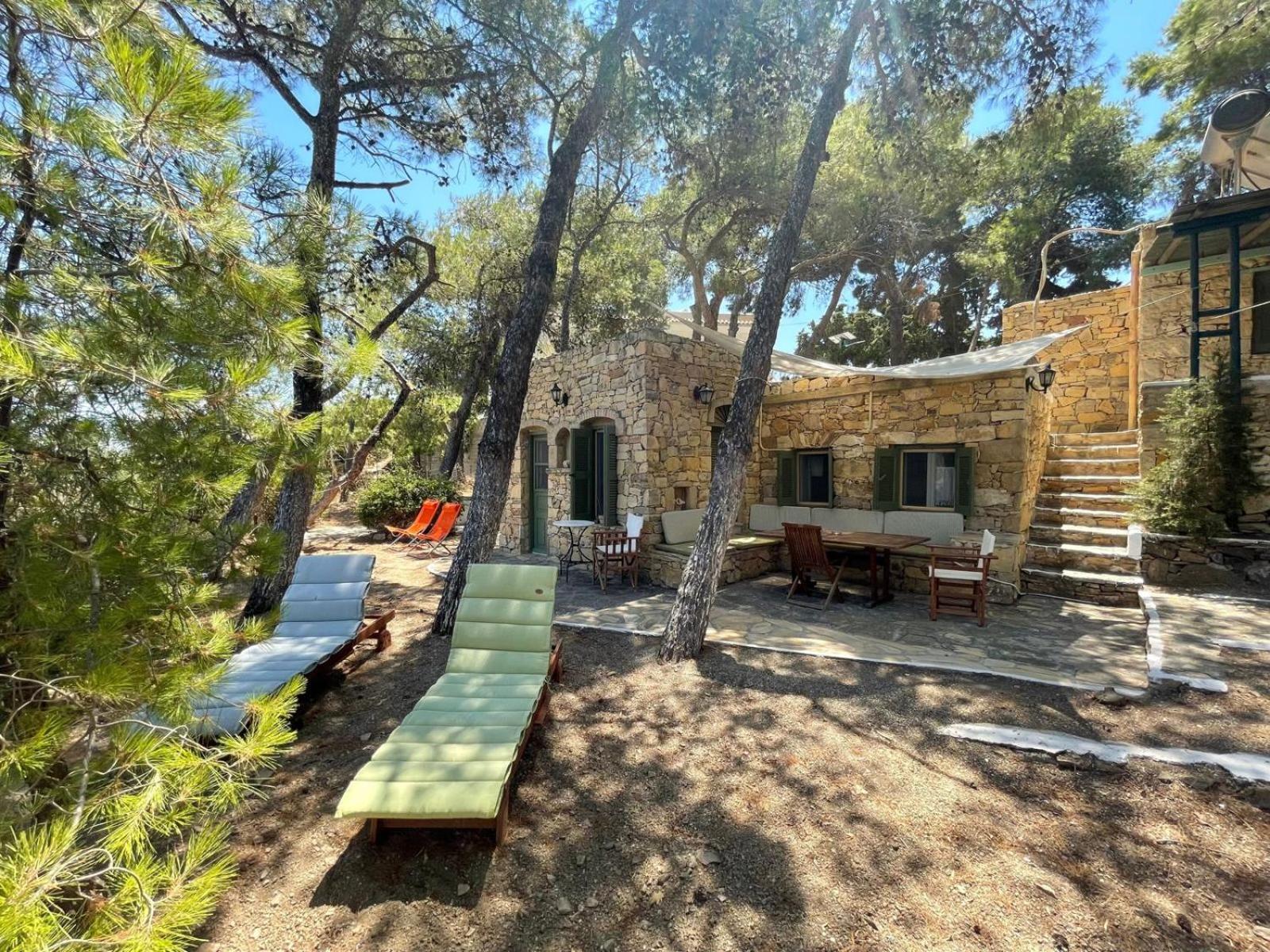 Petrino 2 - Traditional Lerian House Lakkion