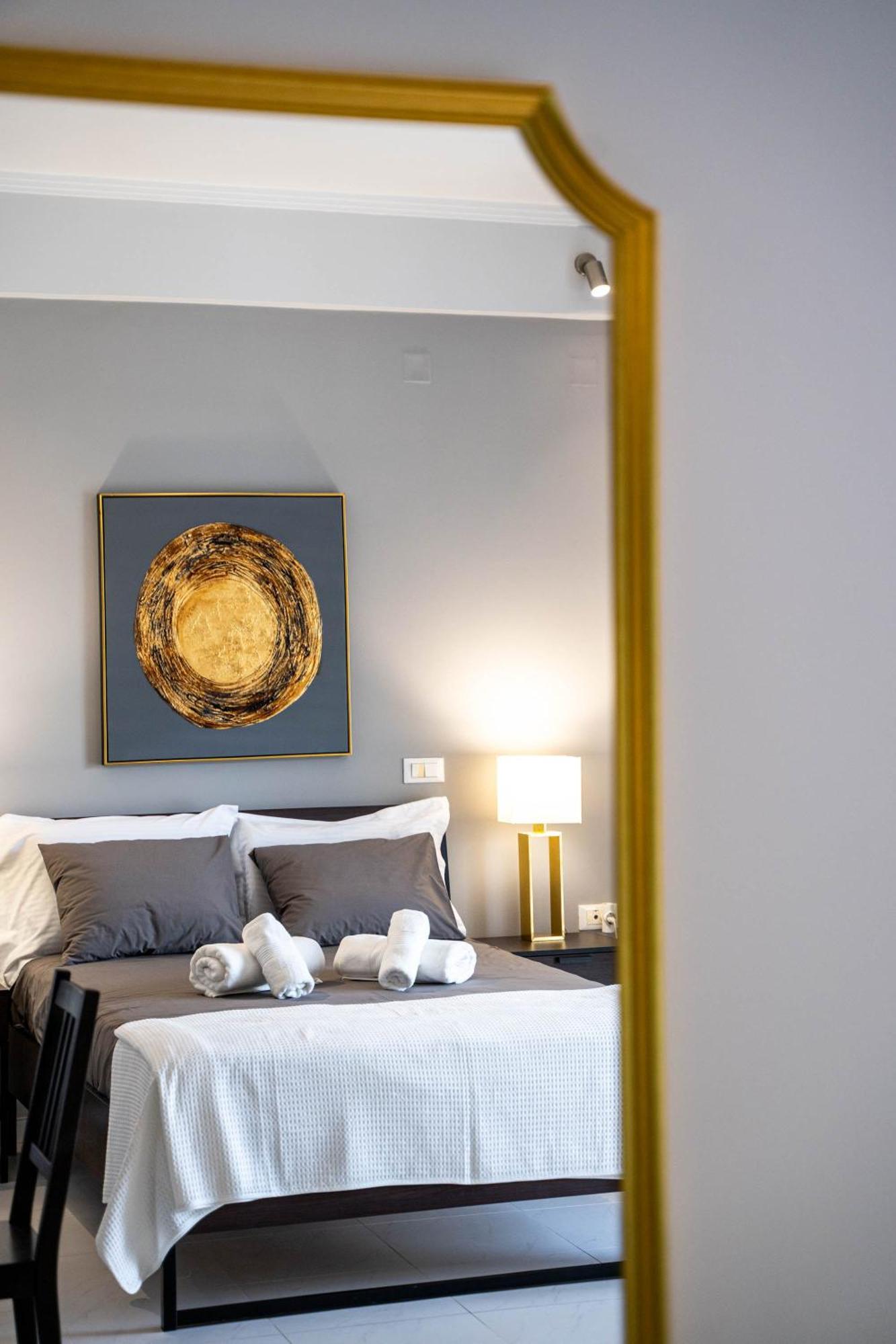 Byron Luxury Apartment Aigio