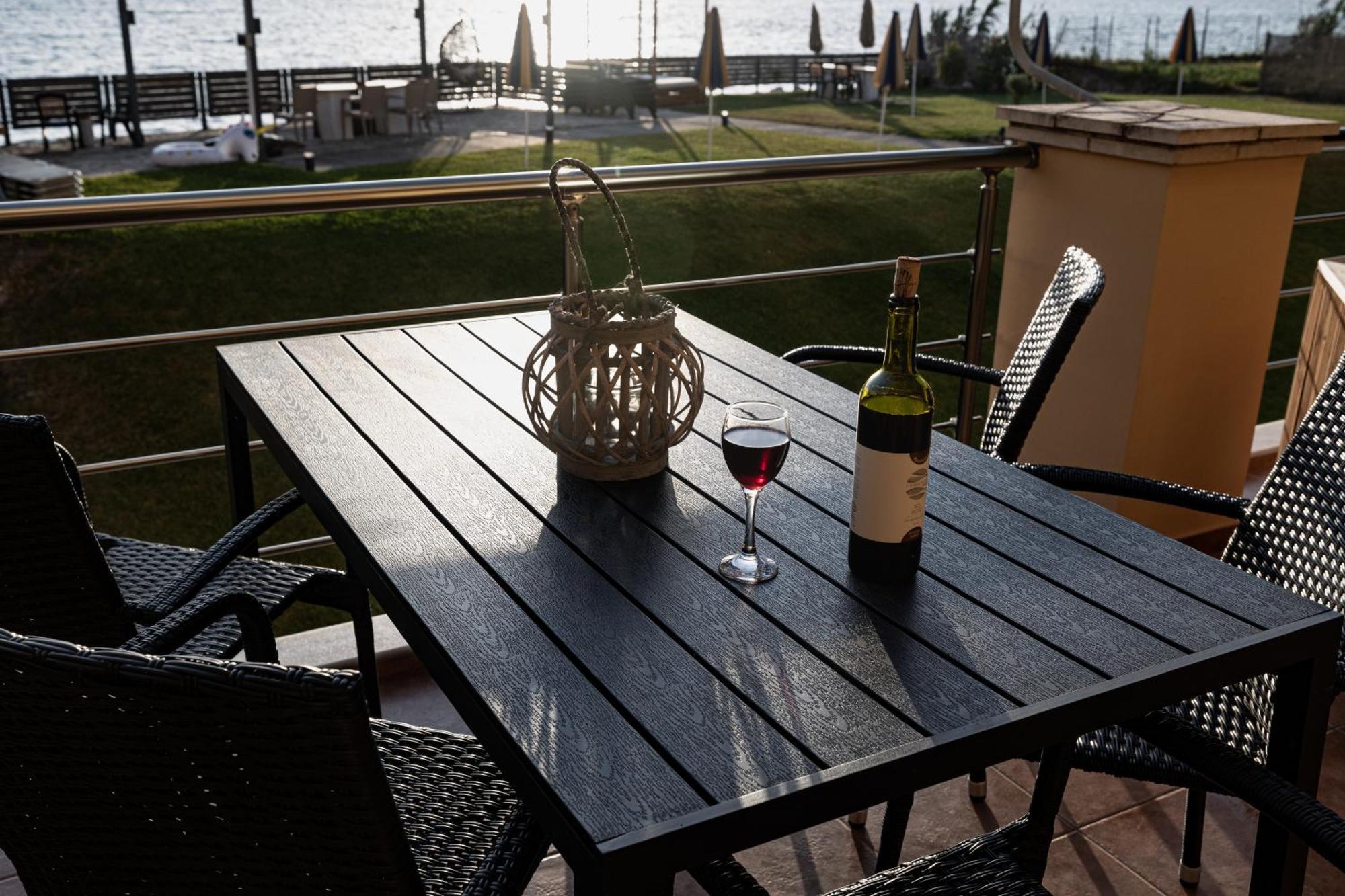 Apartment Venetico Beachfront & - Sea View *