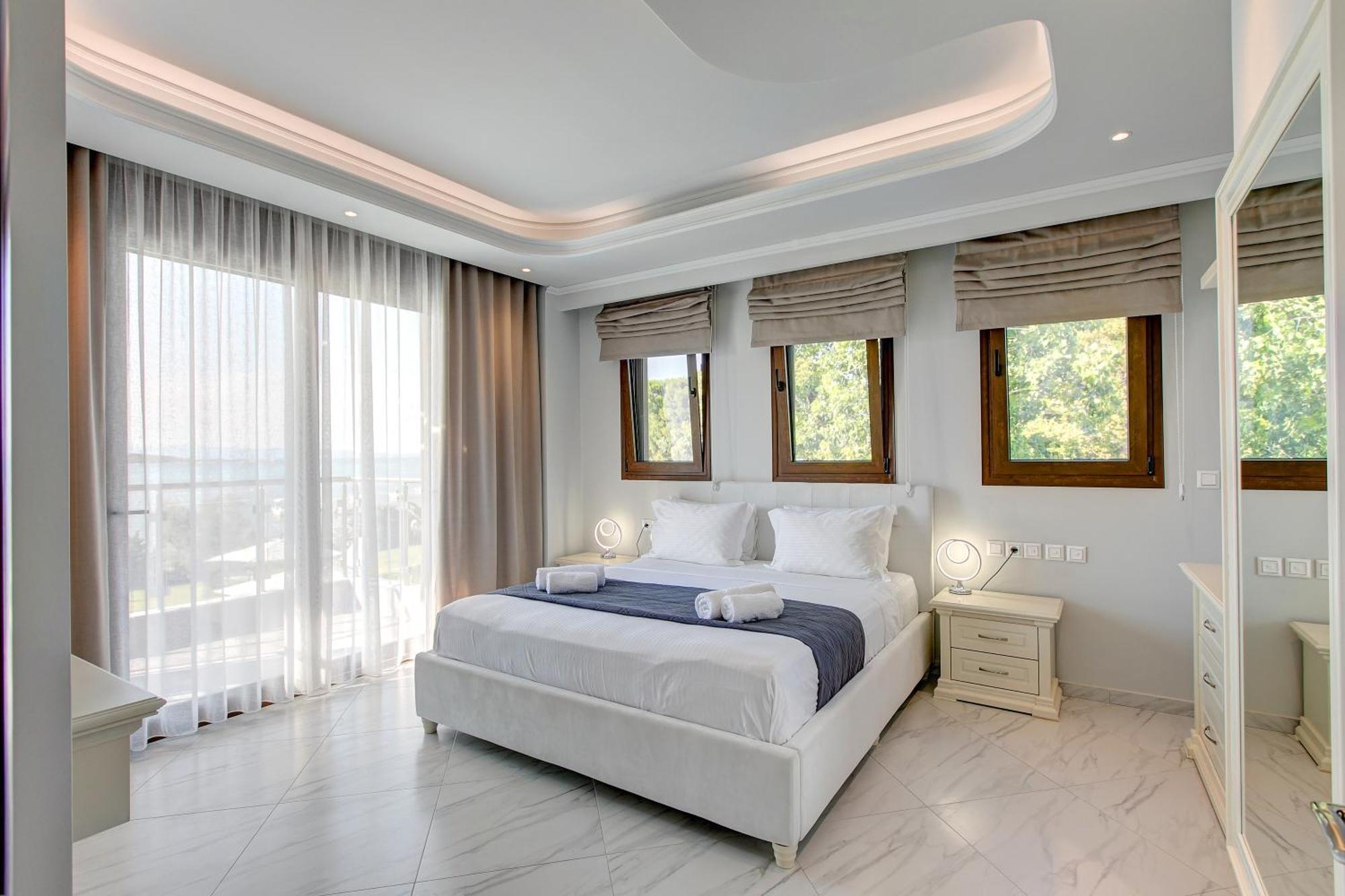 Chrisa Villa *