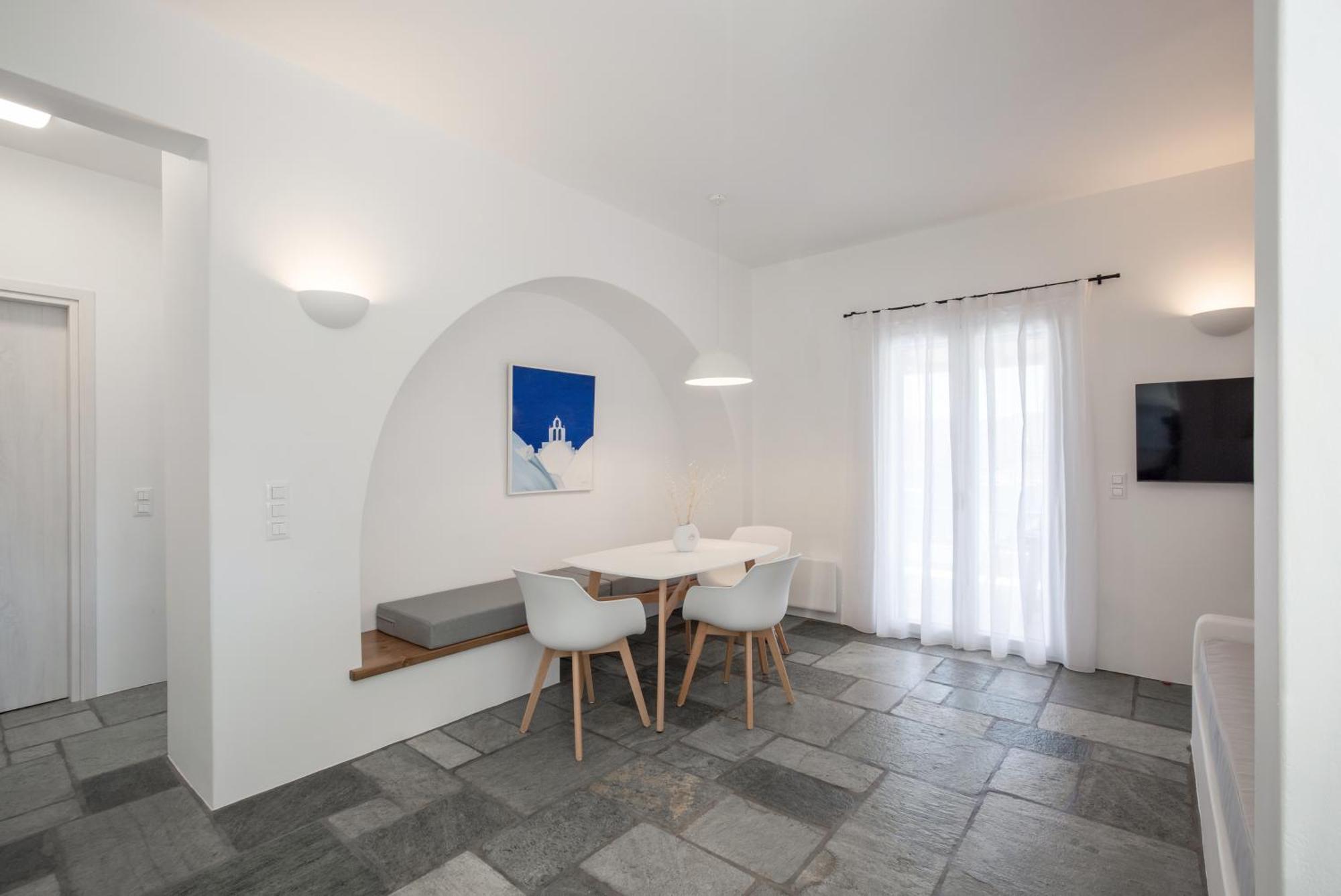 Fos Apartment