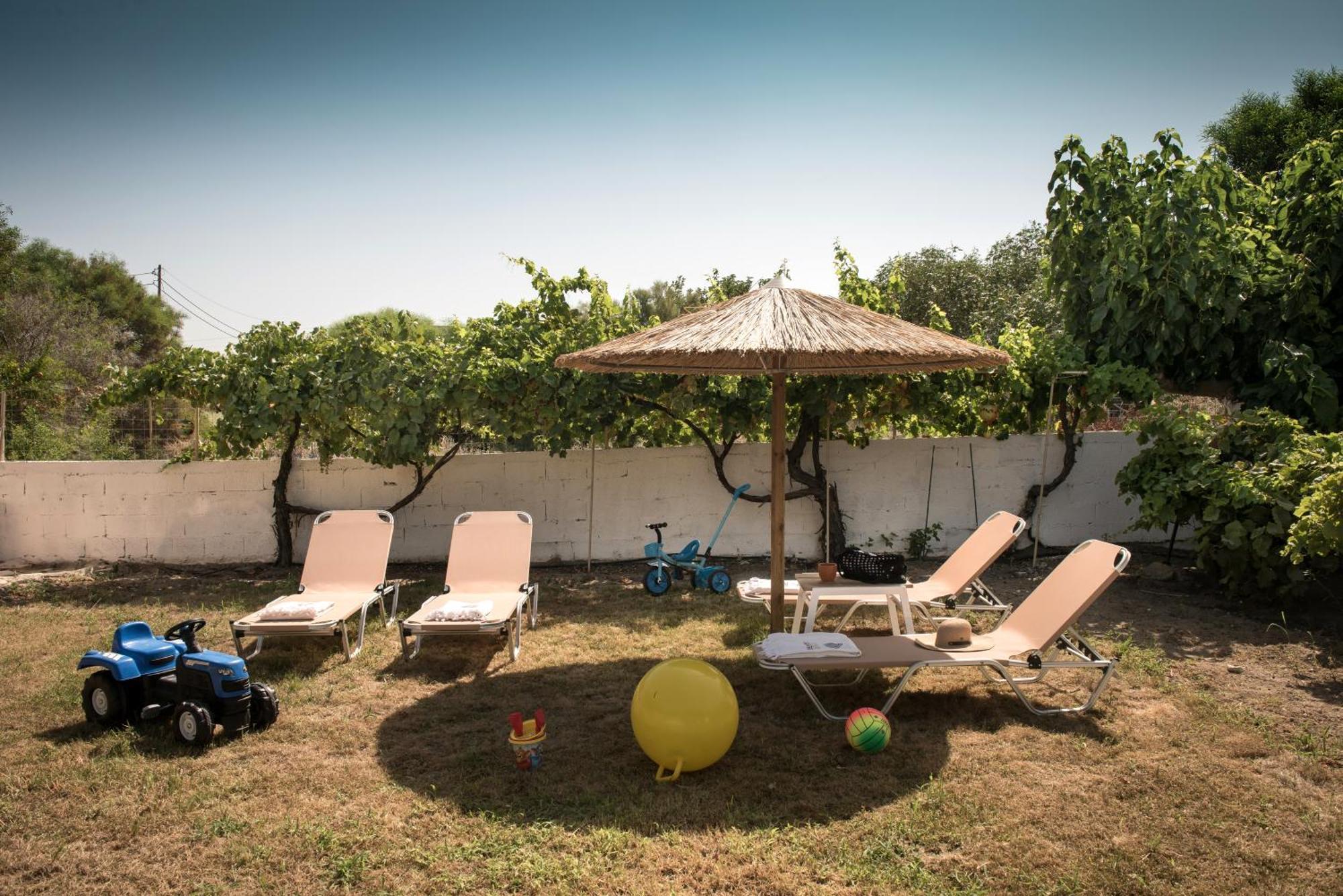 Tarsia Homes & Suites *