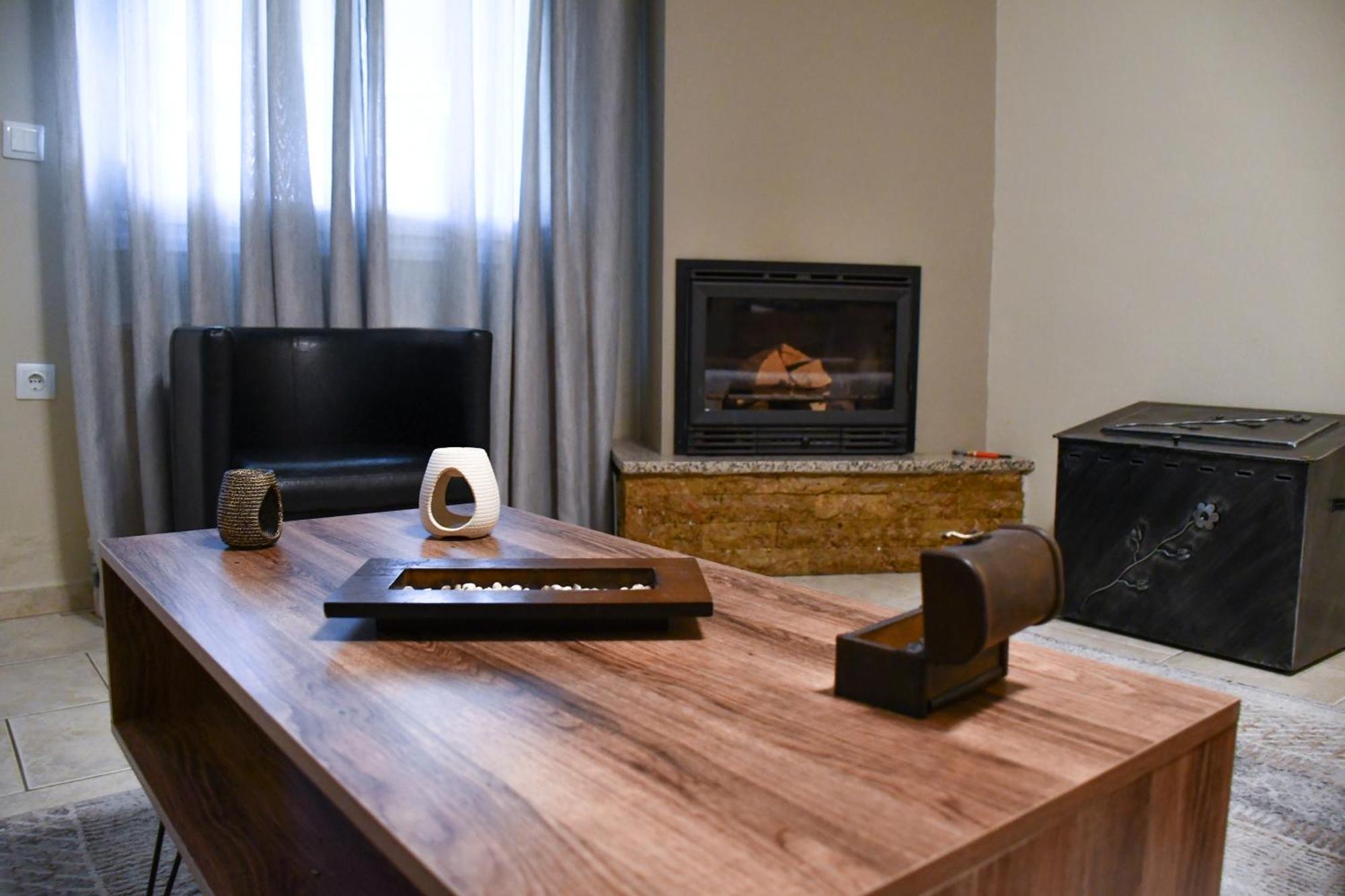 Toula Guest house Angistron