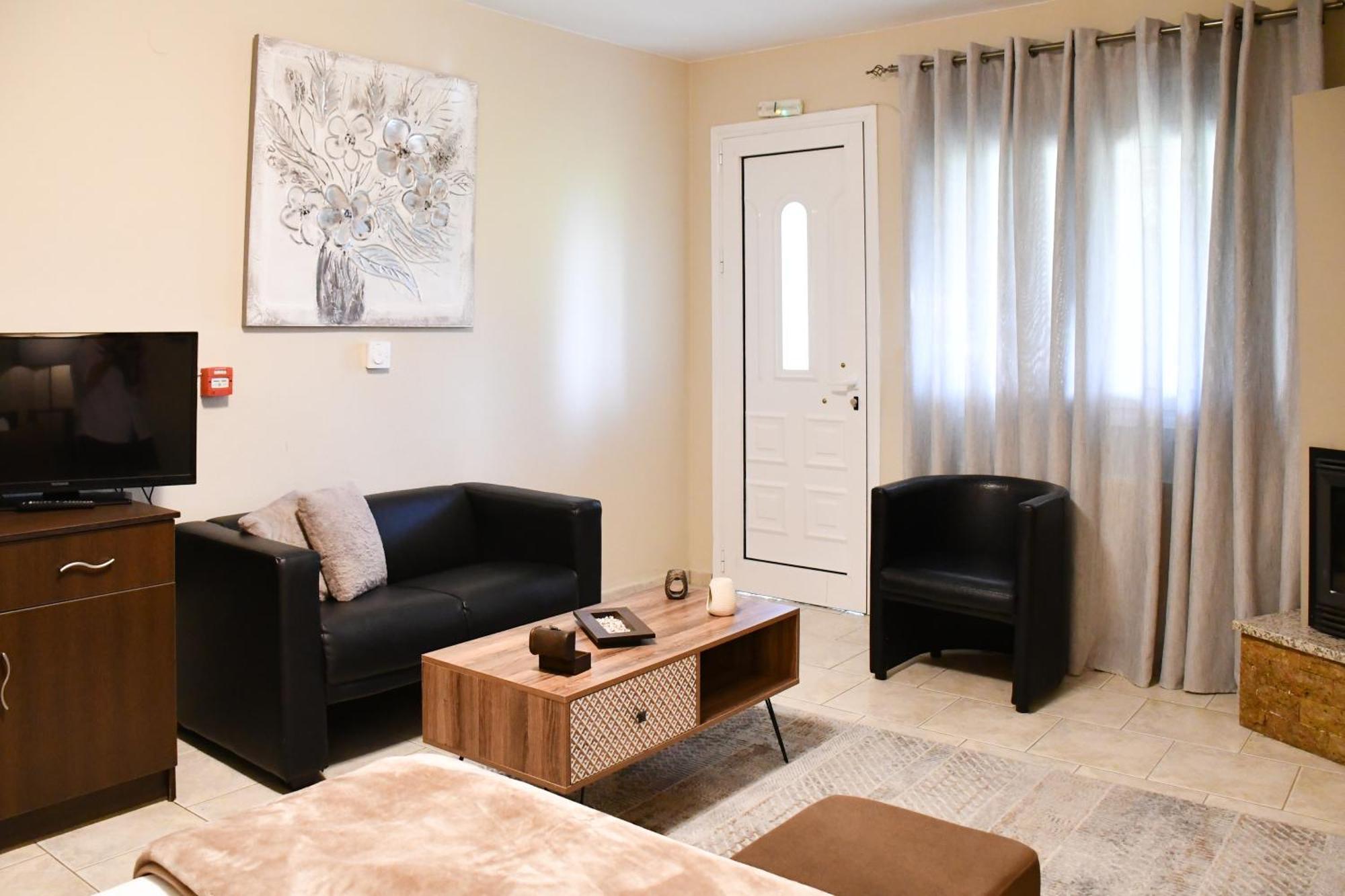 Toula Guest house *