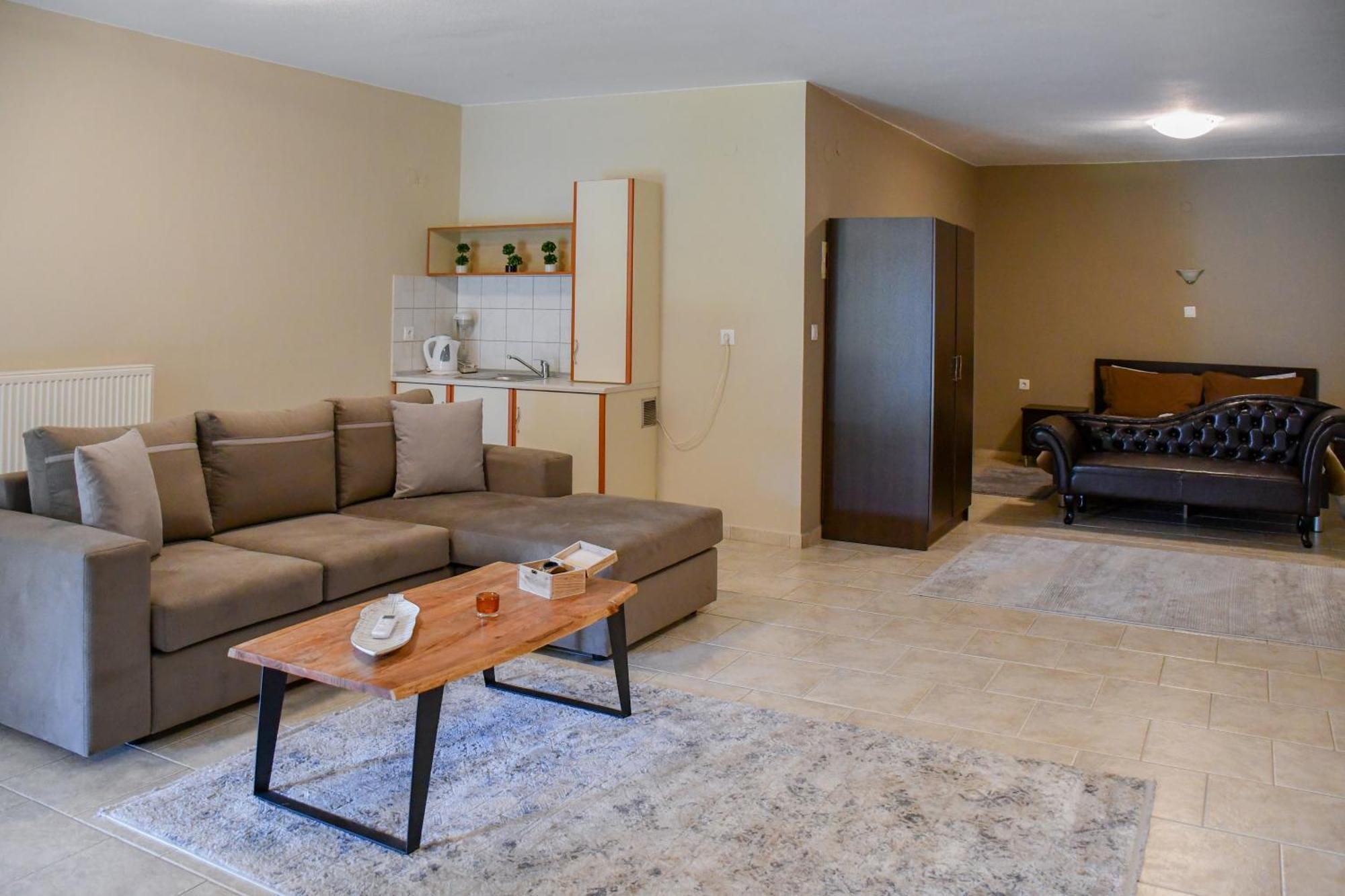 Toula Guest house *