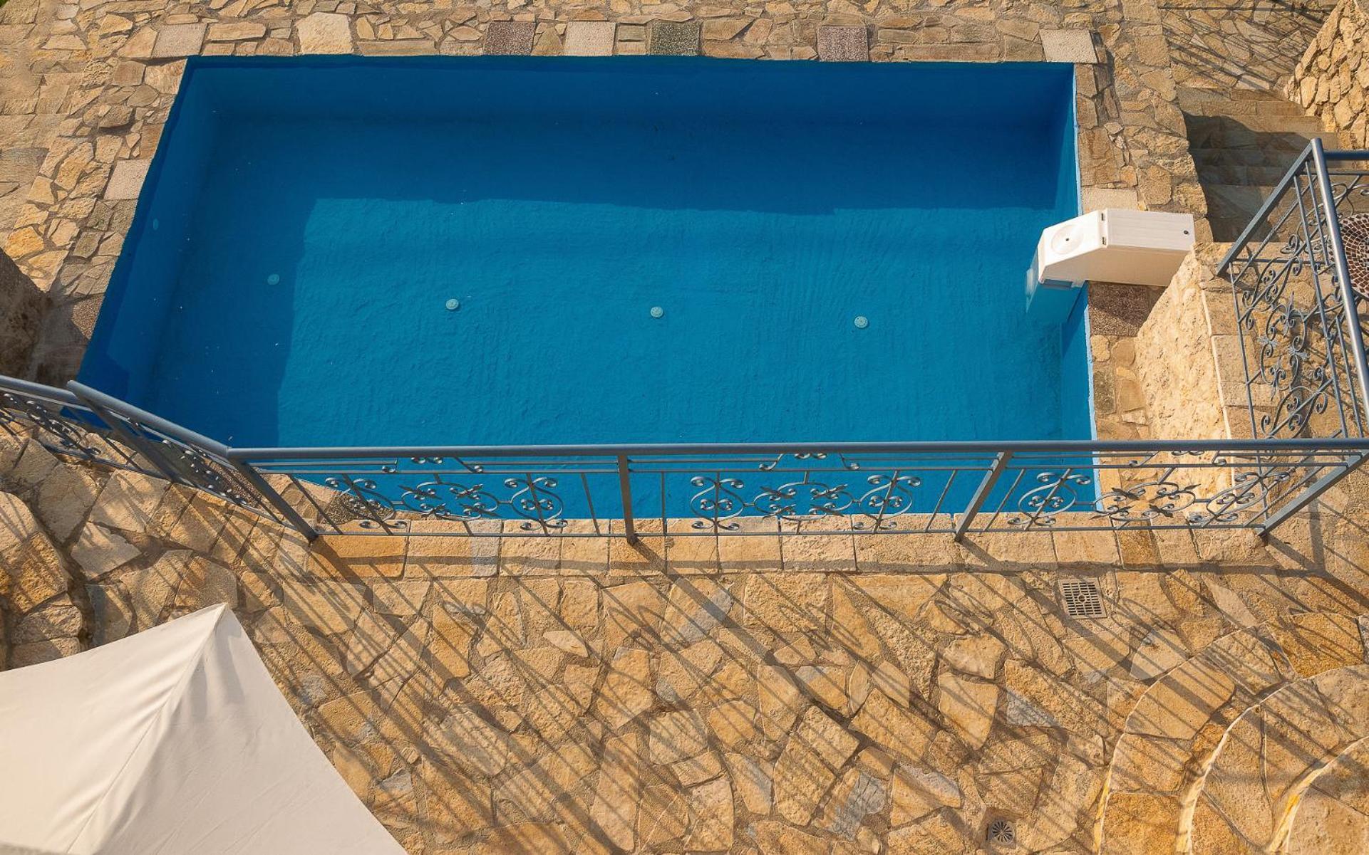 Sun And Stone Villa