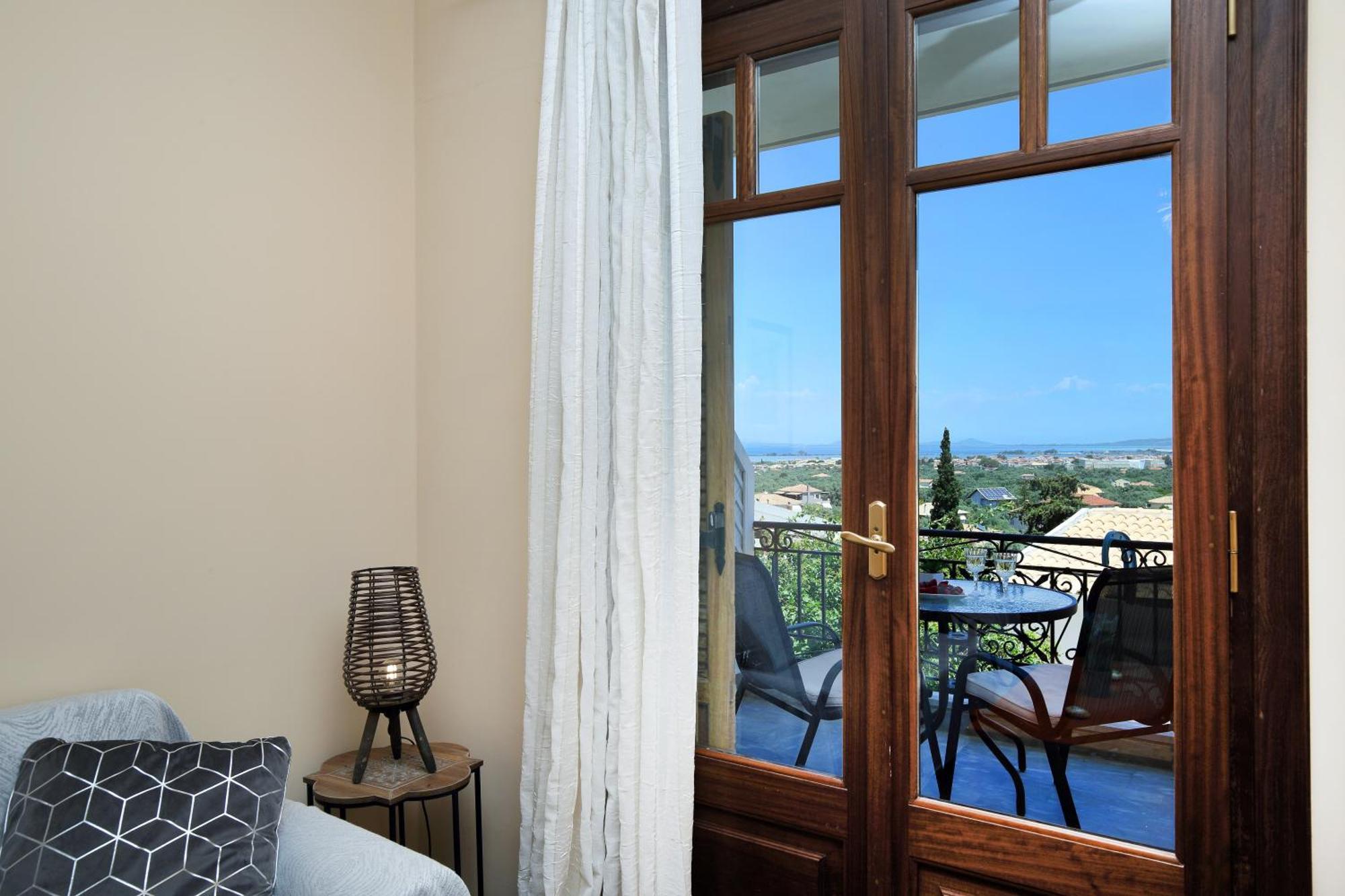 Apartment Corina Apolpaina