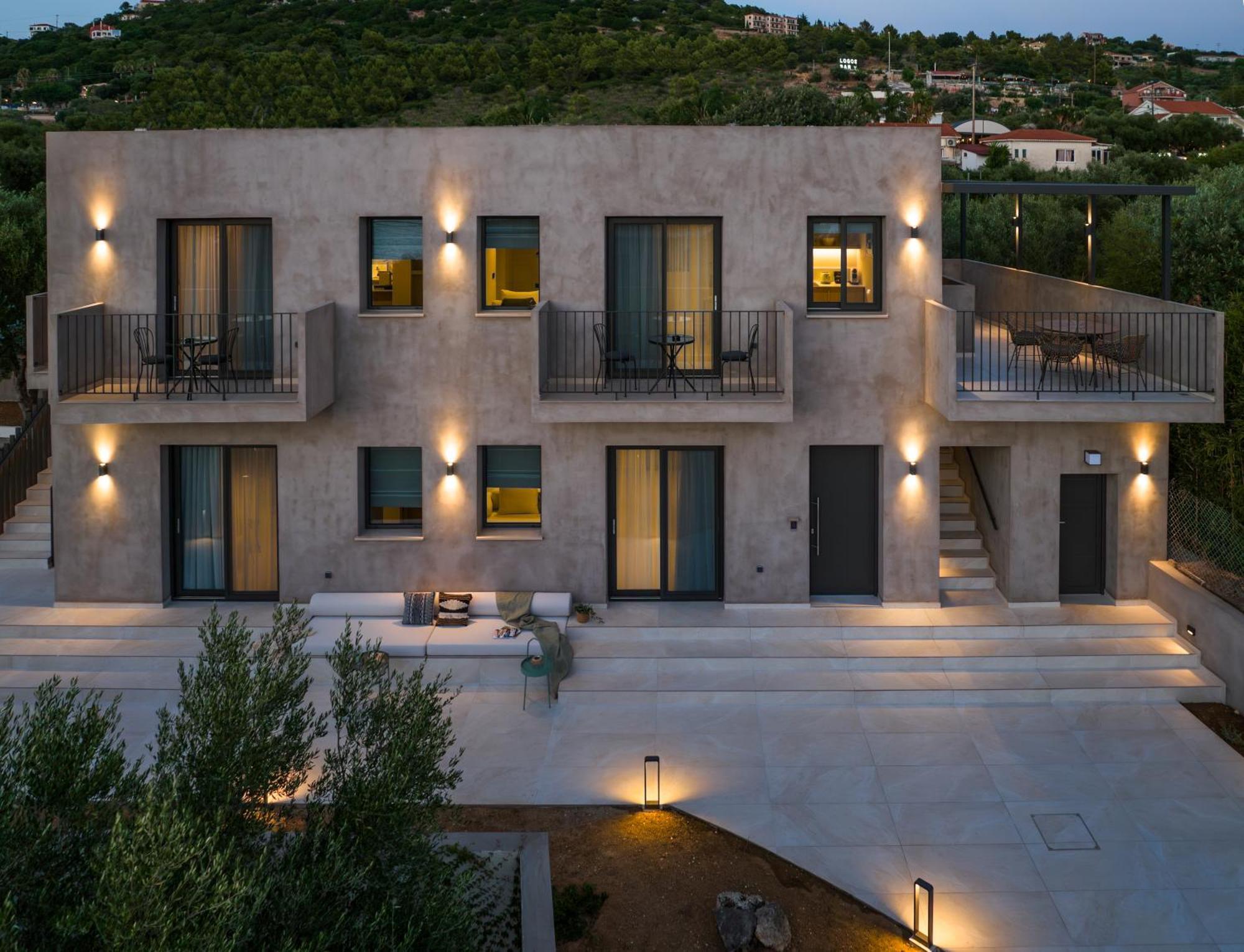 Topos Apartment