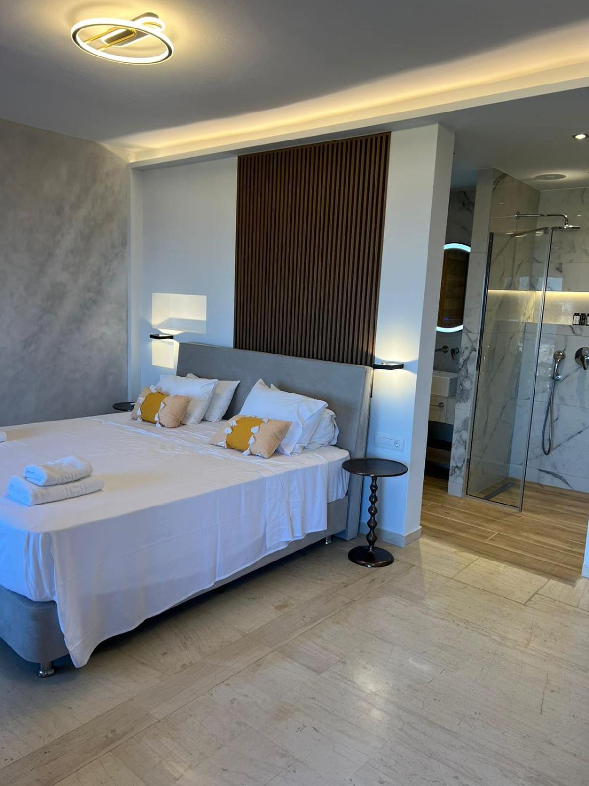 Vallia's Seaview Complex Guest house 2*