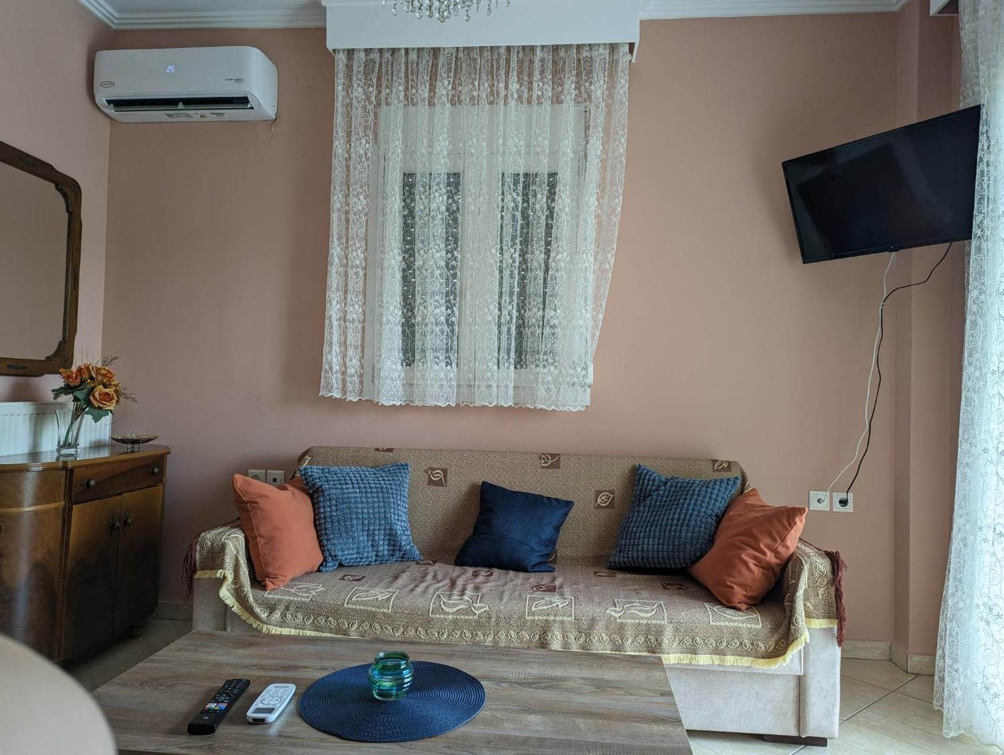Holiday home Lichnides Maisonette
