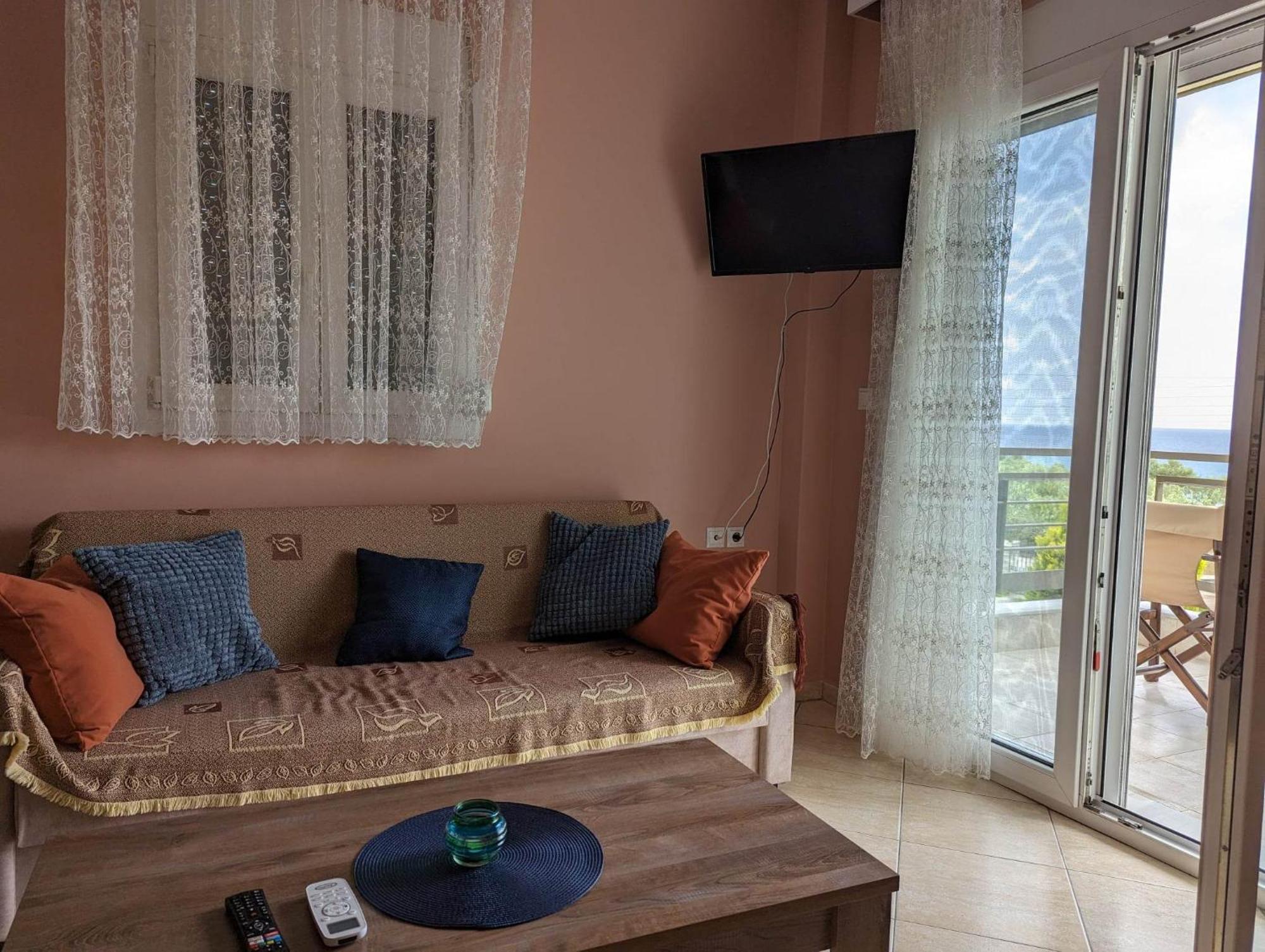 Holiday home Lichnides Maisonette *