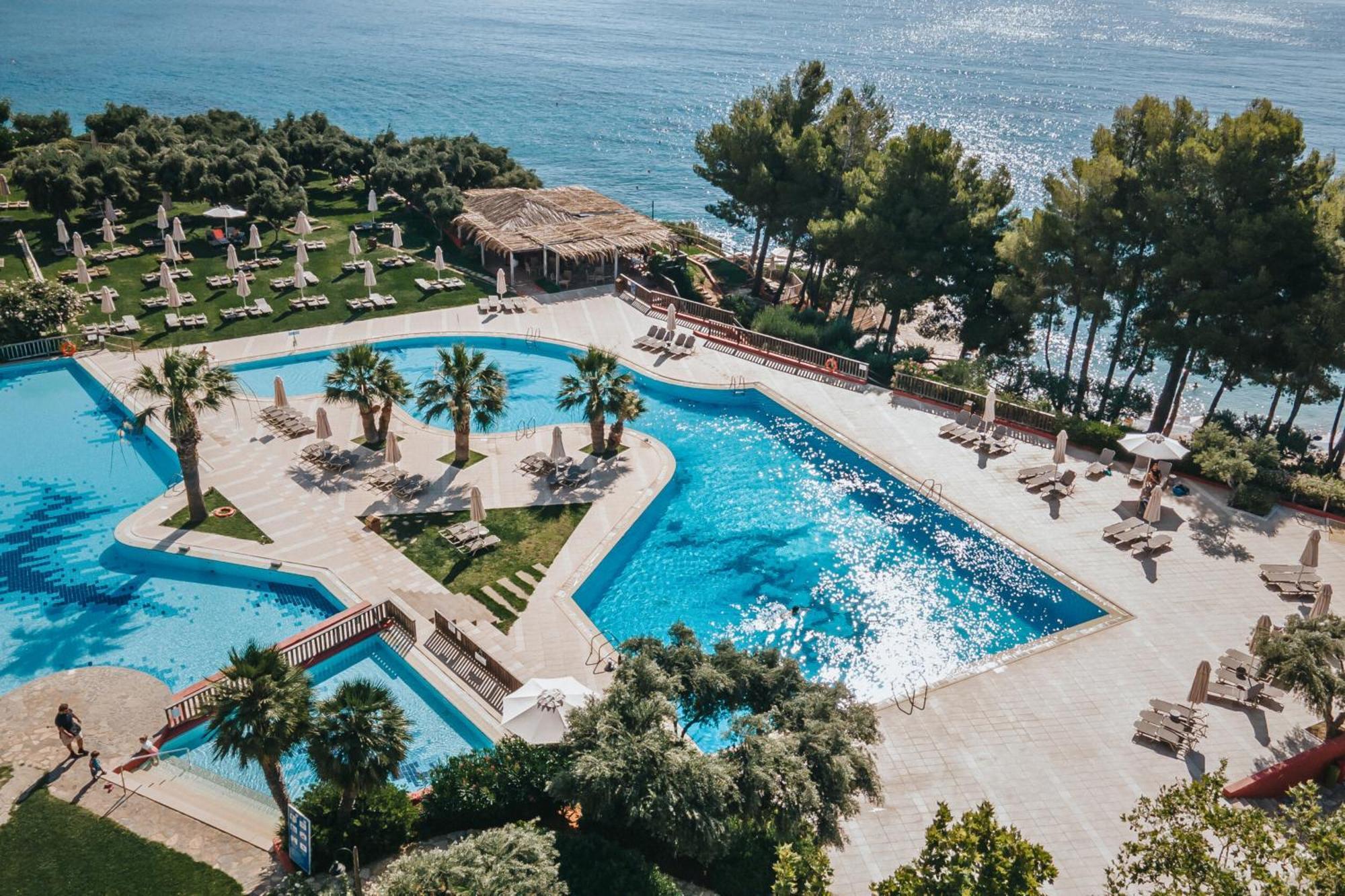 Candia Park Village 4*