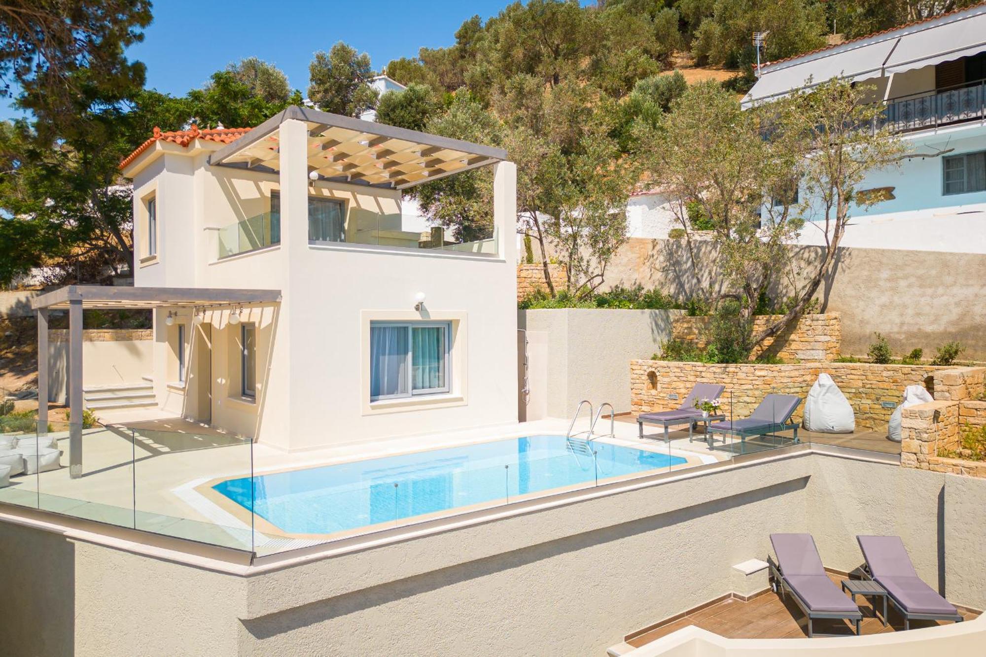Apartment Studios Limnionas *
