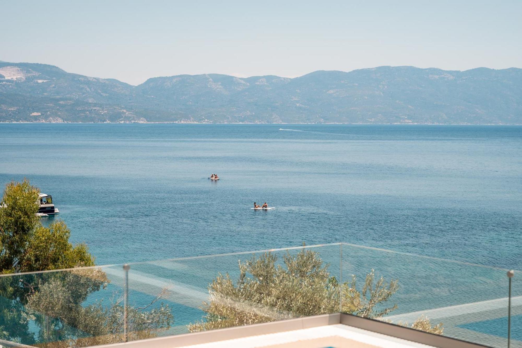 Apartment Studios Limnionas