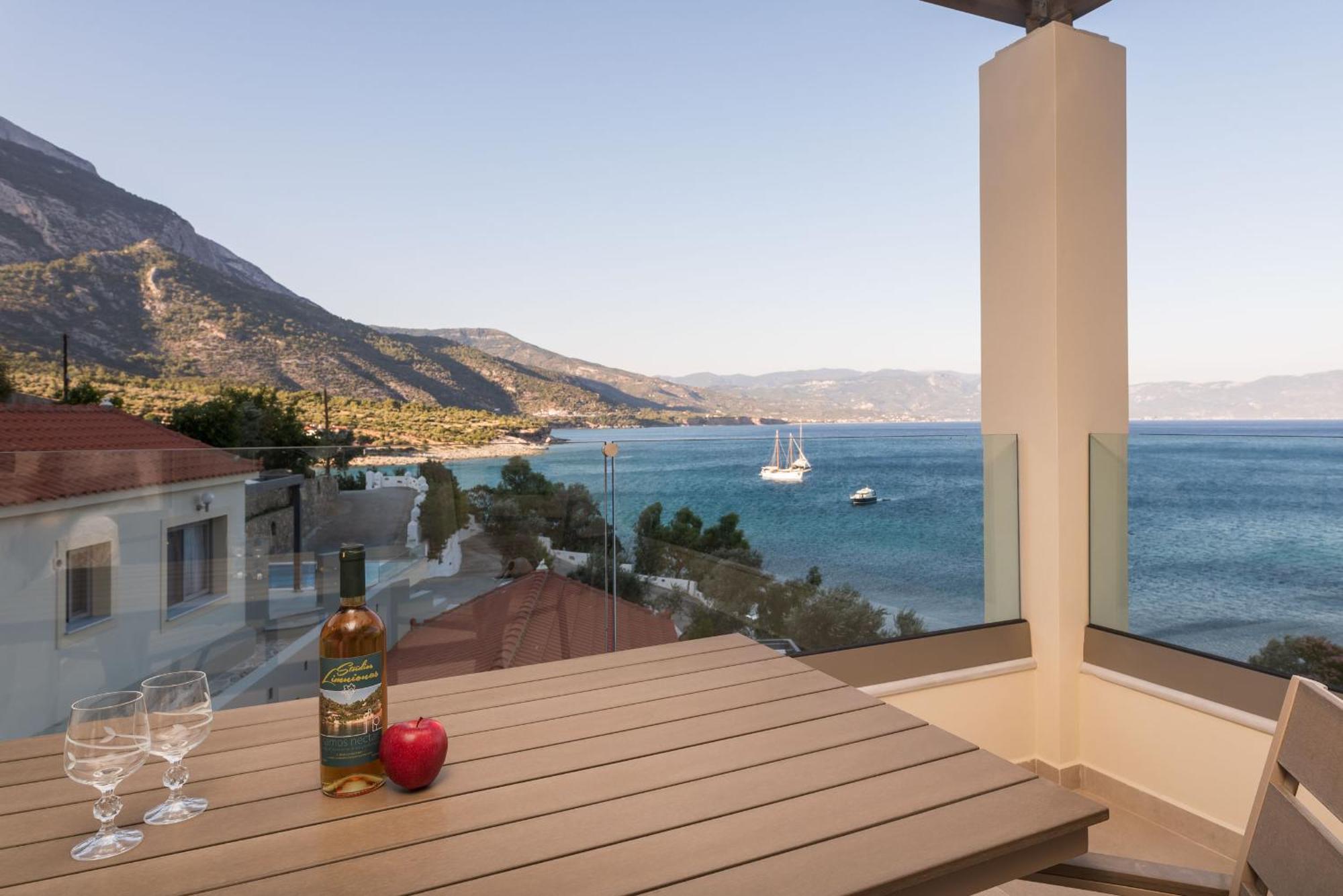 Apartment Studios Limnionas *